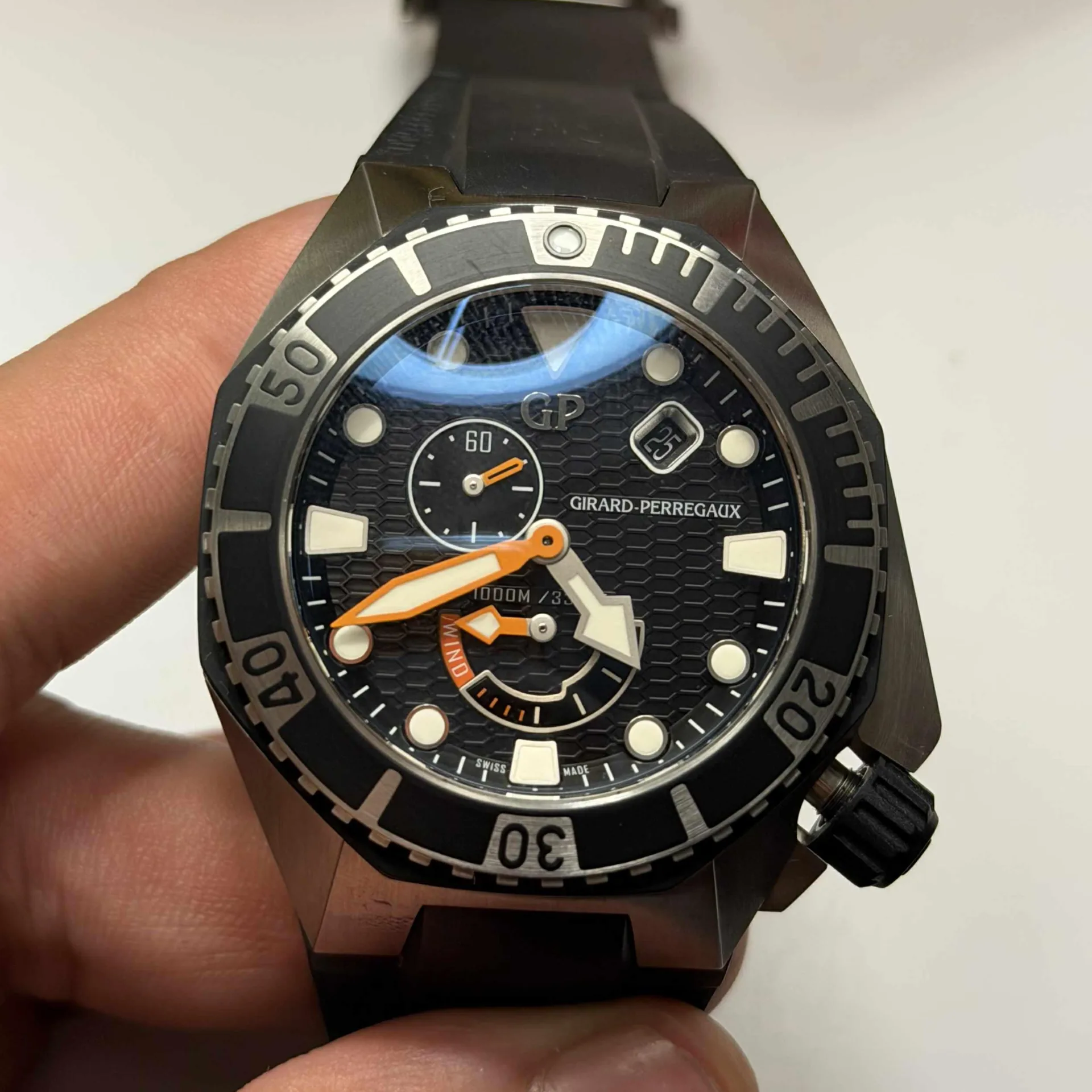 Girard-Perregaux Sea Hawk 44 Steel / Black / Strap 49960-19-631-FK6A