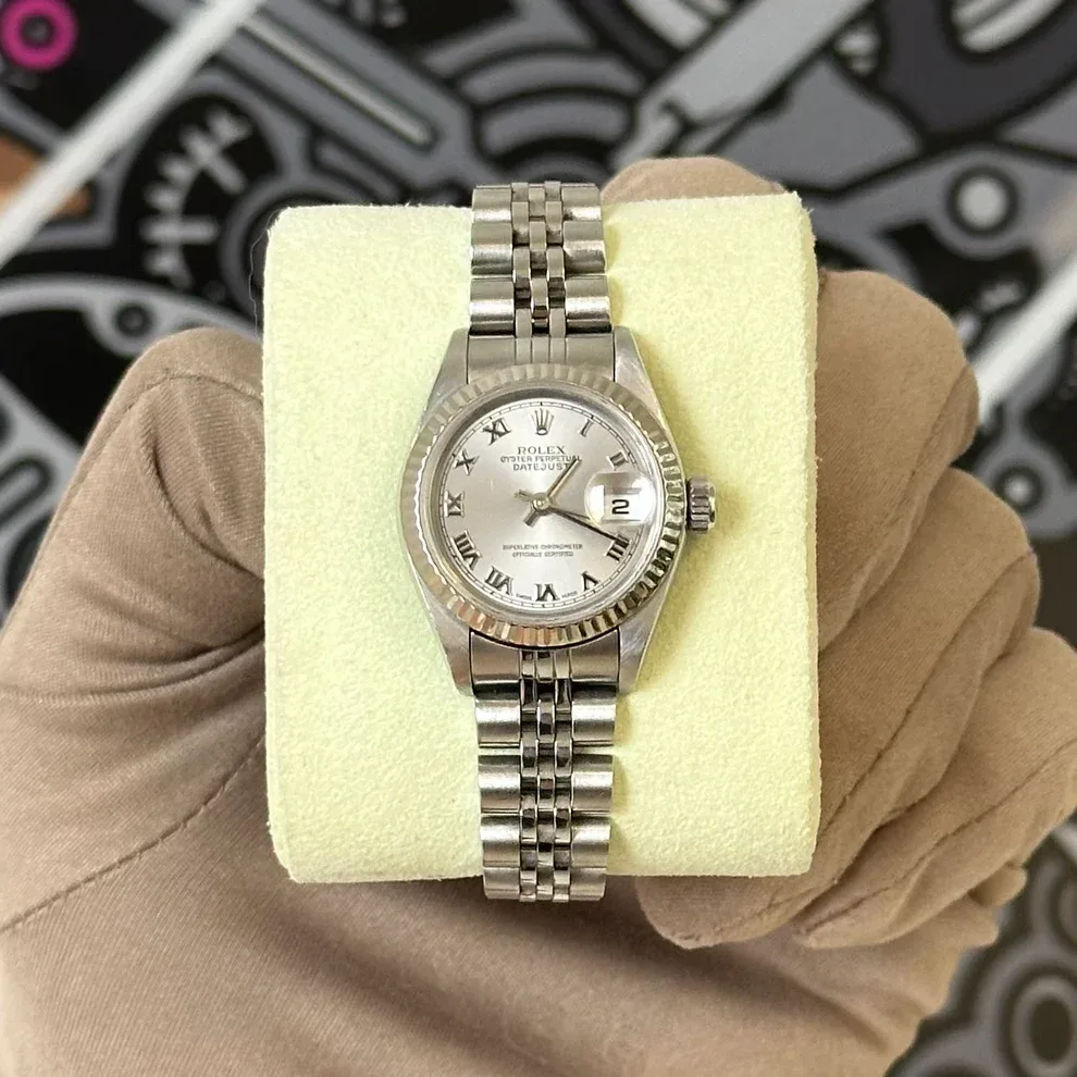 Rolex Lady-Datejust 26 Steel / Fluted / Silvered / Roman / Jubilee 79174