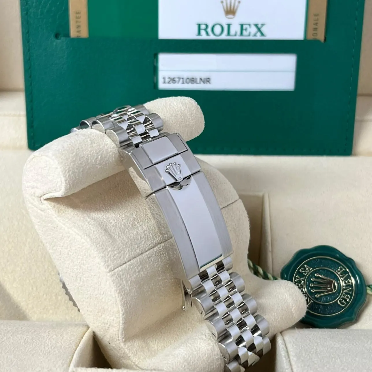 2019 Rolex GMT-Master II "Batgirl" 126710BLNR-0002 Listing Image 4