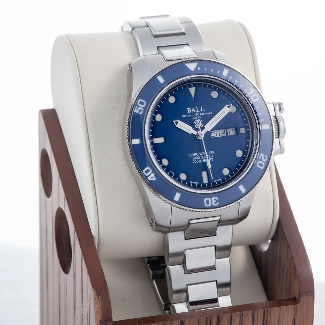 2025 Ball Engineer Hydrocarbon Original 43 Steel / Blue / Bracelet DM2218B-S2CJ-GR