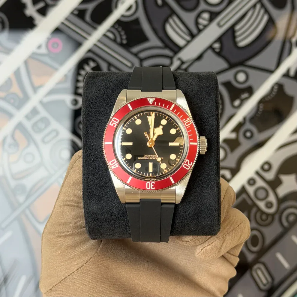 2025 Tudor Black Bay Steel 41 / Red / Black / Rubber M7941A1A0RU-0002