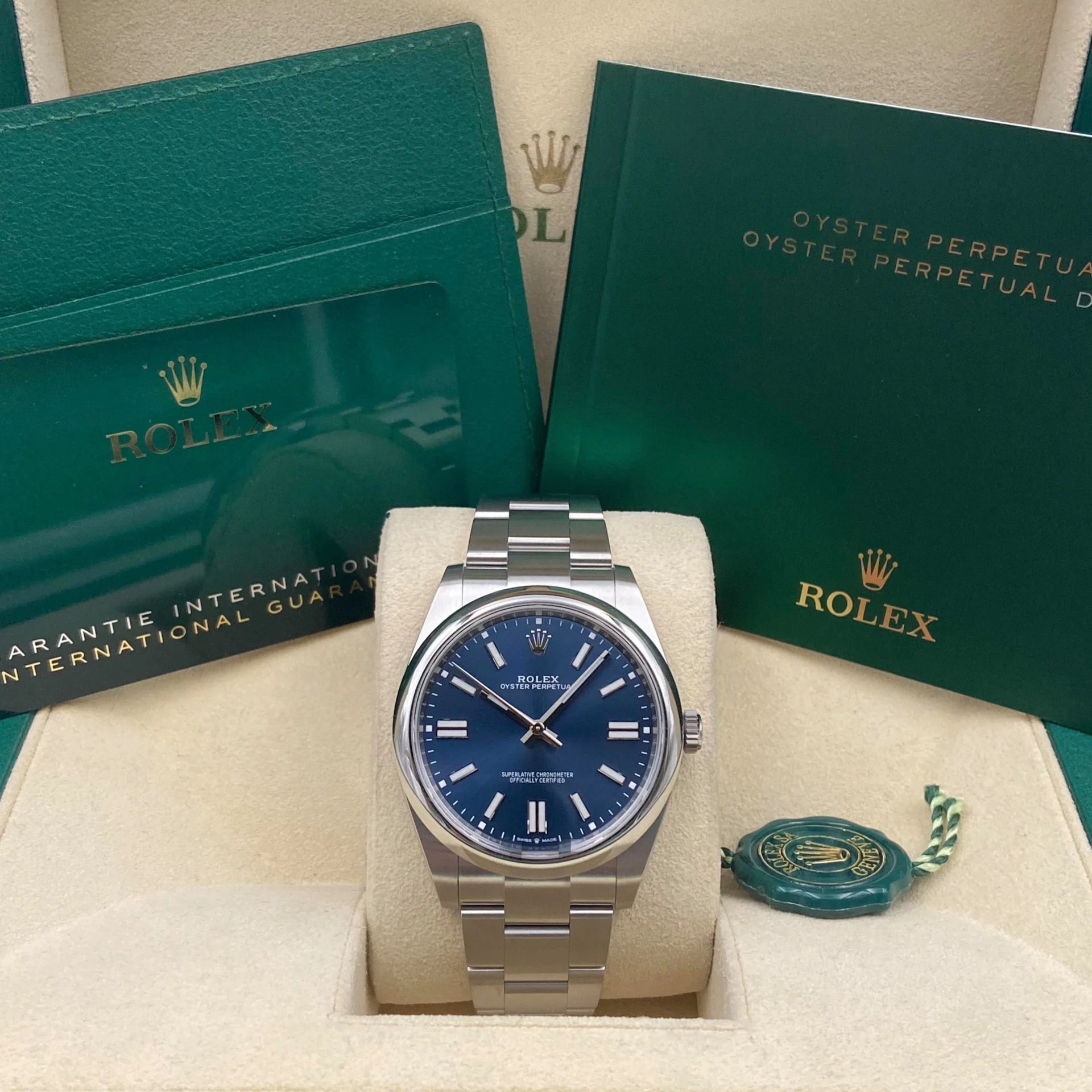 Rolex Oyster Perpetual 41 Blue 124300-0003 Listing Image 2