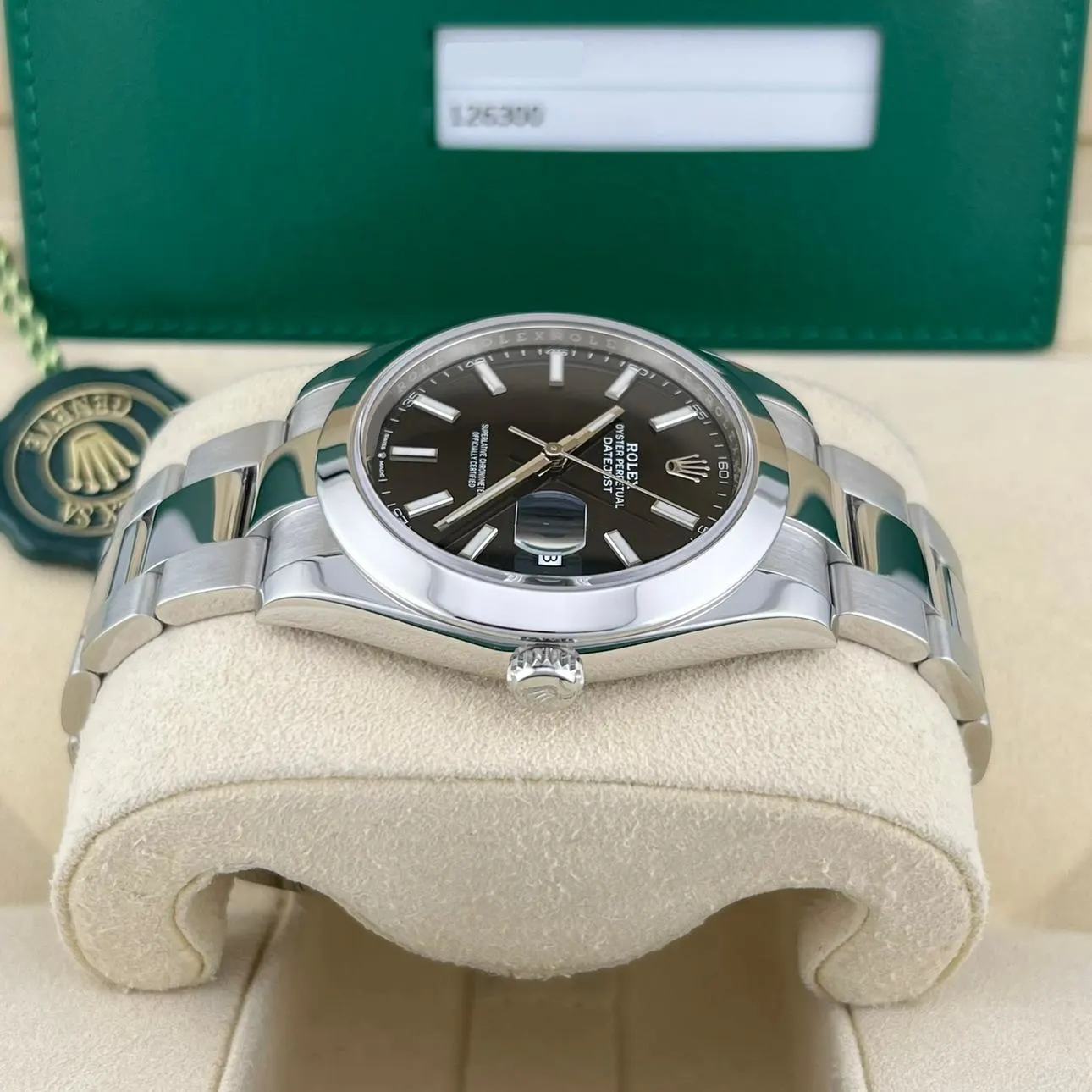 2020 Rolex Datejust 41 Smooth / Black / Oyster 126300-0011 Listing Image 3