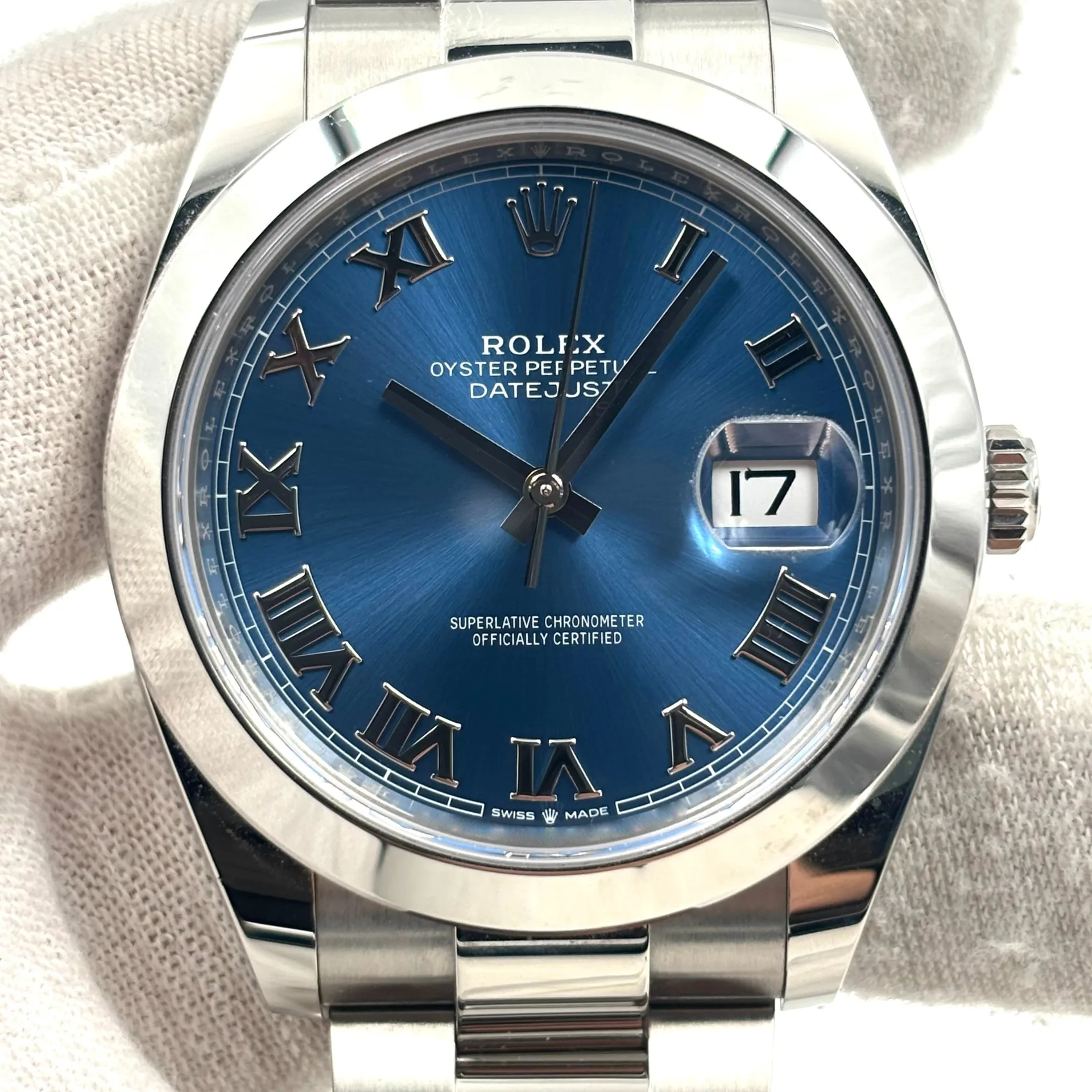 2023 Rolex Datejust 41 Smooth / Blue / Roman / Oyster 126300-0017