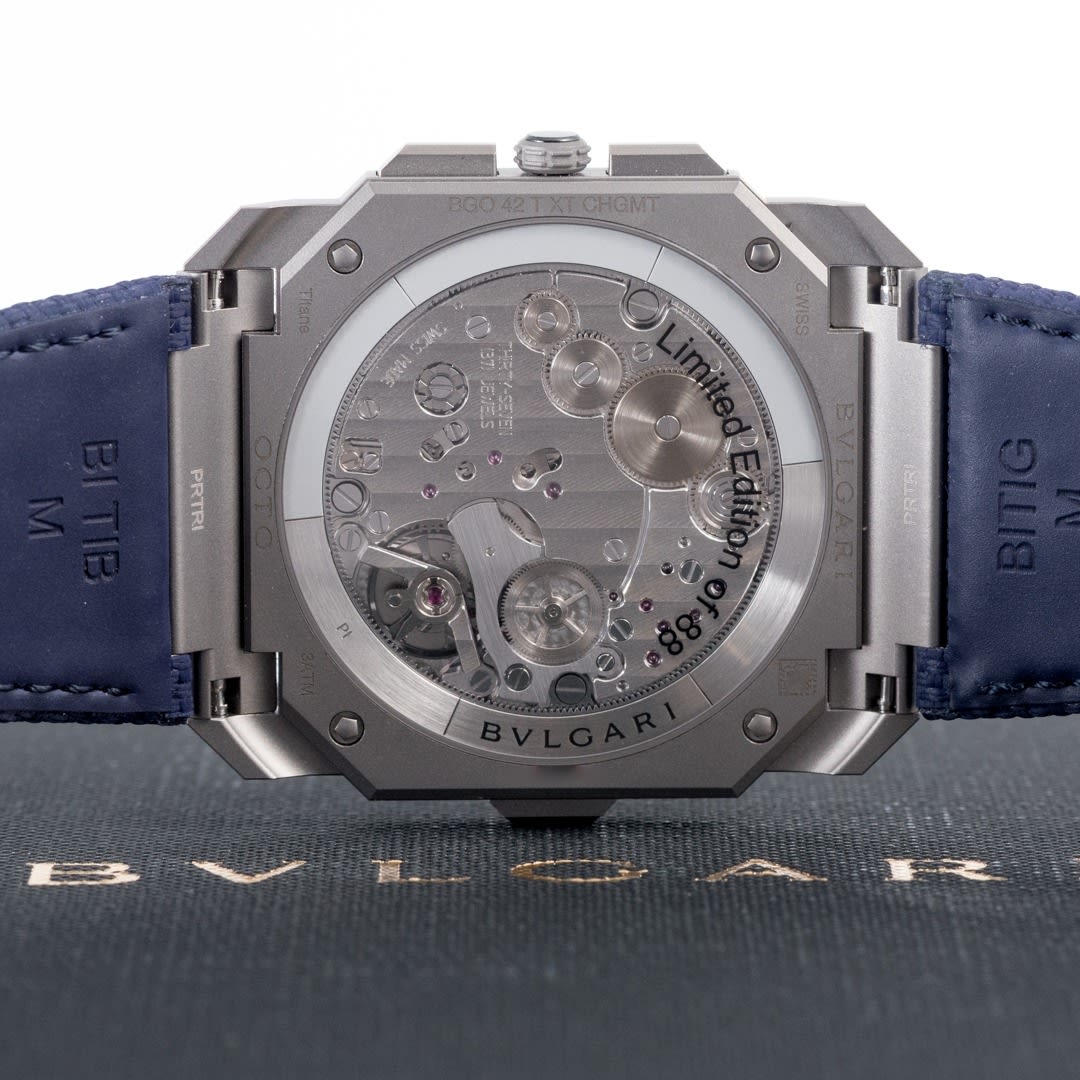 専用出品 103889 ブルー BVLGARI（ブルガリ）オクト フィニッシモ クロノグラフ