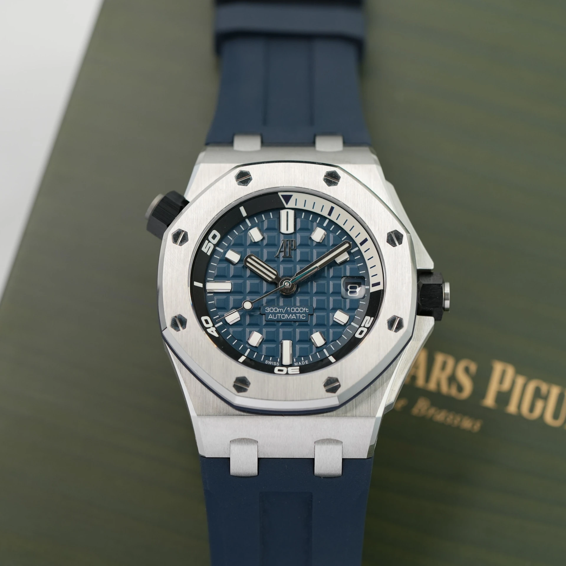 Audemars Piguet Royal Oak Offshore Diver 42 / Blue / Rubber 15720ST.OO.A027CA.01