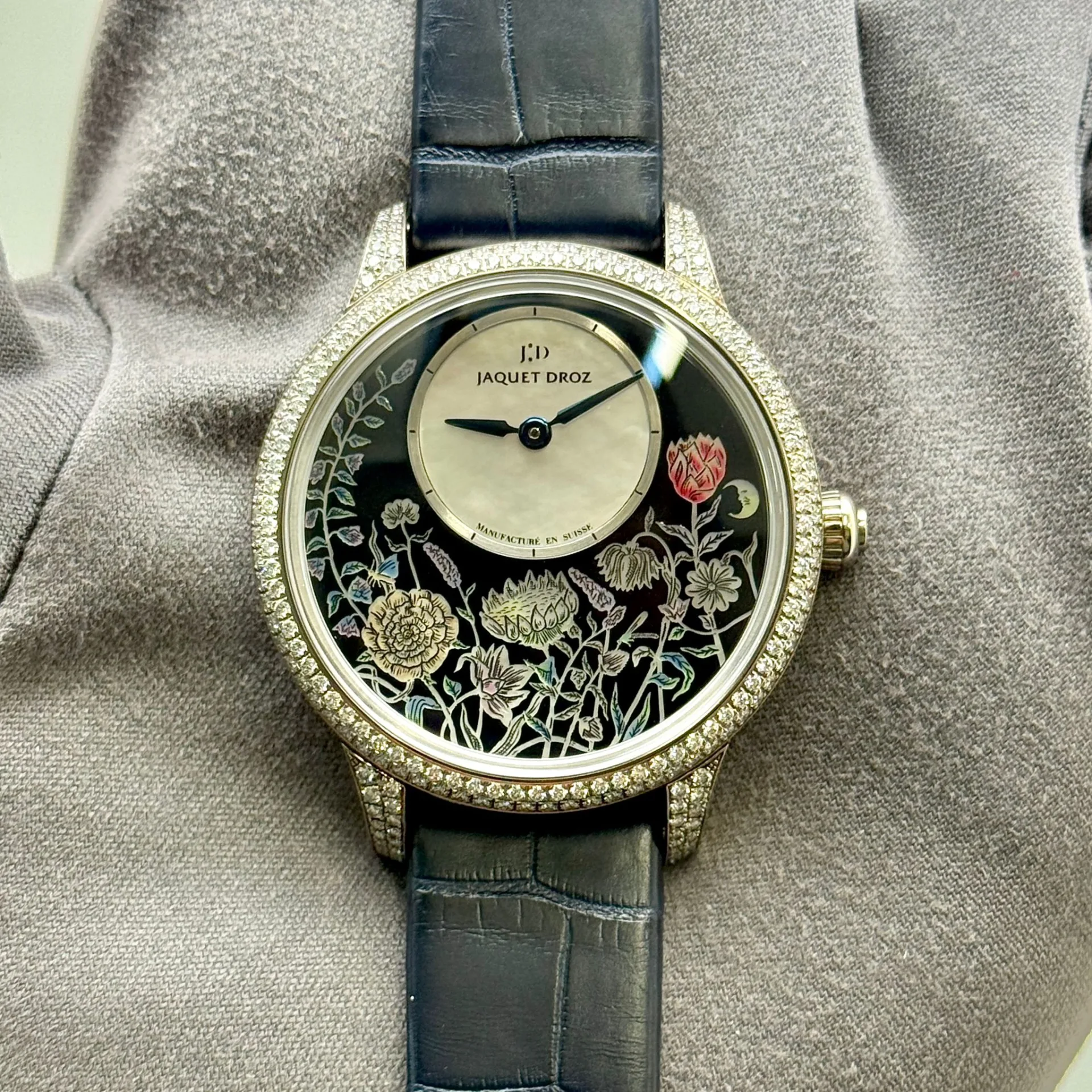 2023 Jaquet Droz Petite Heure Minute Thousand Year Lights 35 White Gold / Diamond-Set / MOP/Black dial with enamel painted flowers / Strap - Limited to 28 Pieces J005004201