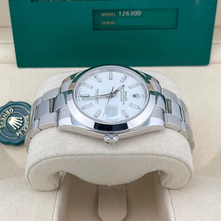 2021 Rolex Datejust 41 Smooth / White / Oyster 126300-0005 Listing Image 3