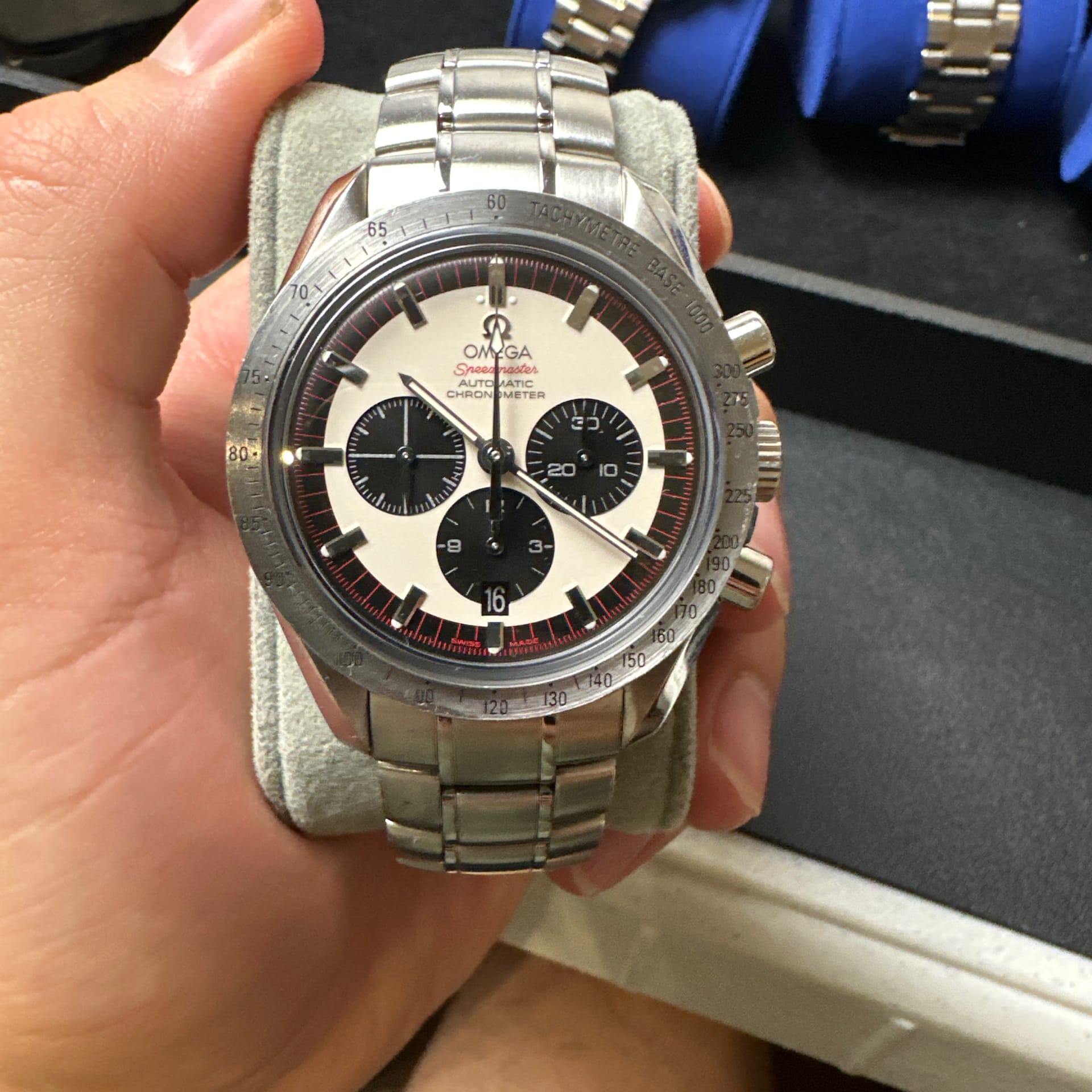 【中古】 Trio Colossus Lindborg ,Sjosted ,Daniel Ford F-150 w/ 32x9 DUB Bellagio S777 Wheels