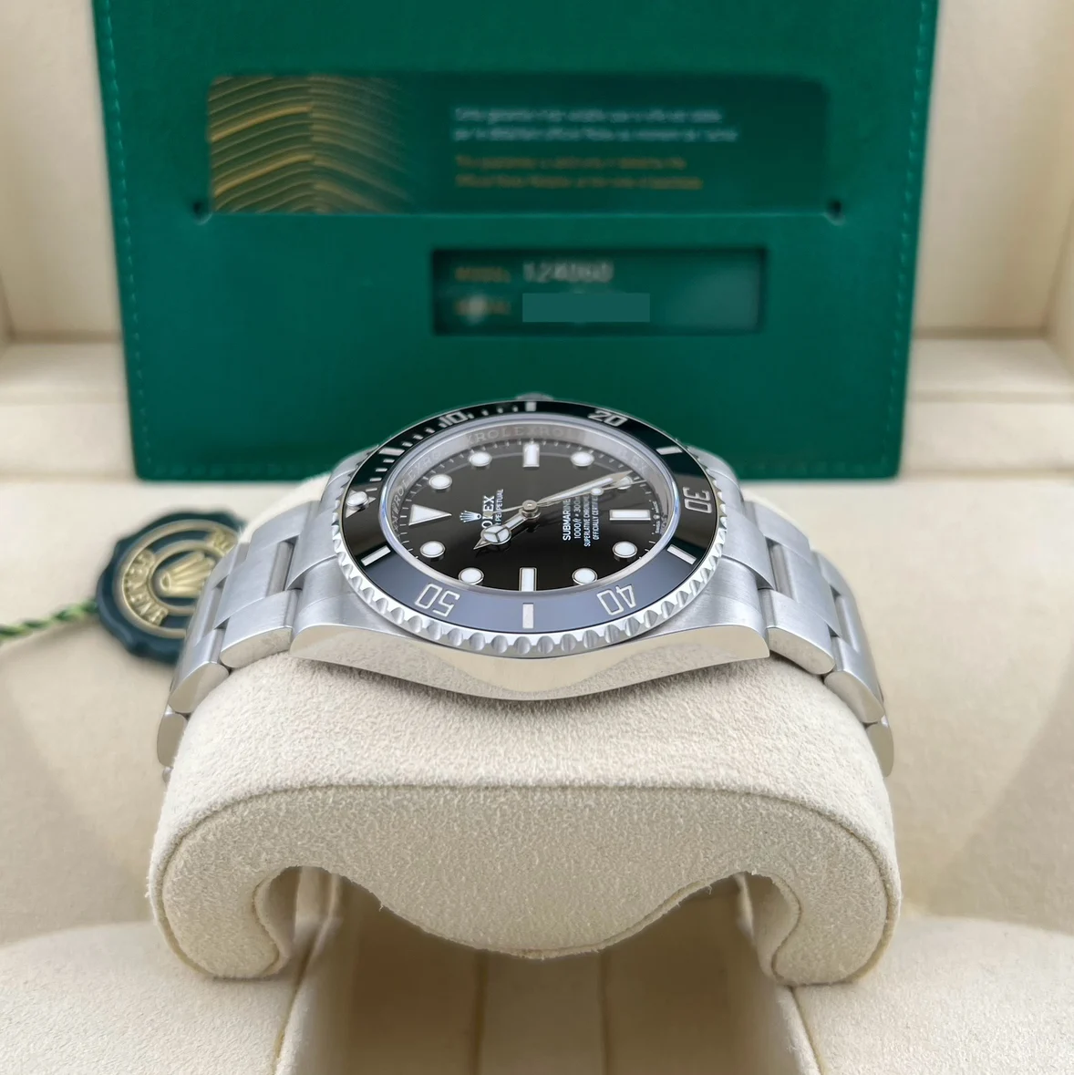2021 Rolex Submariner 41 No Date 124060-0001 Listing Image 4