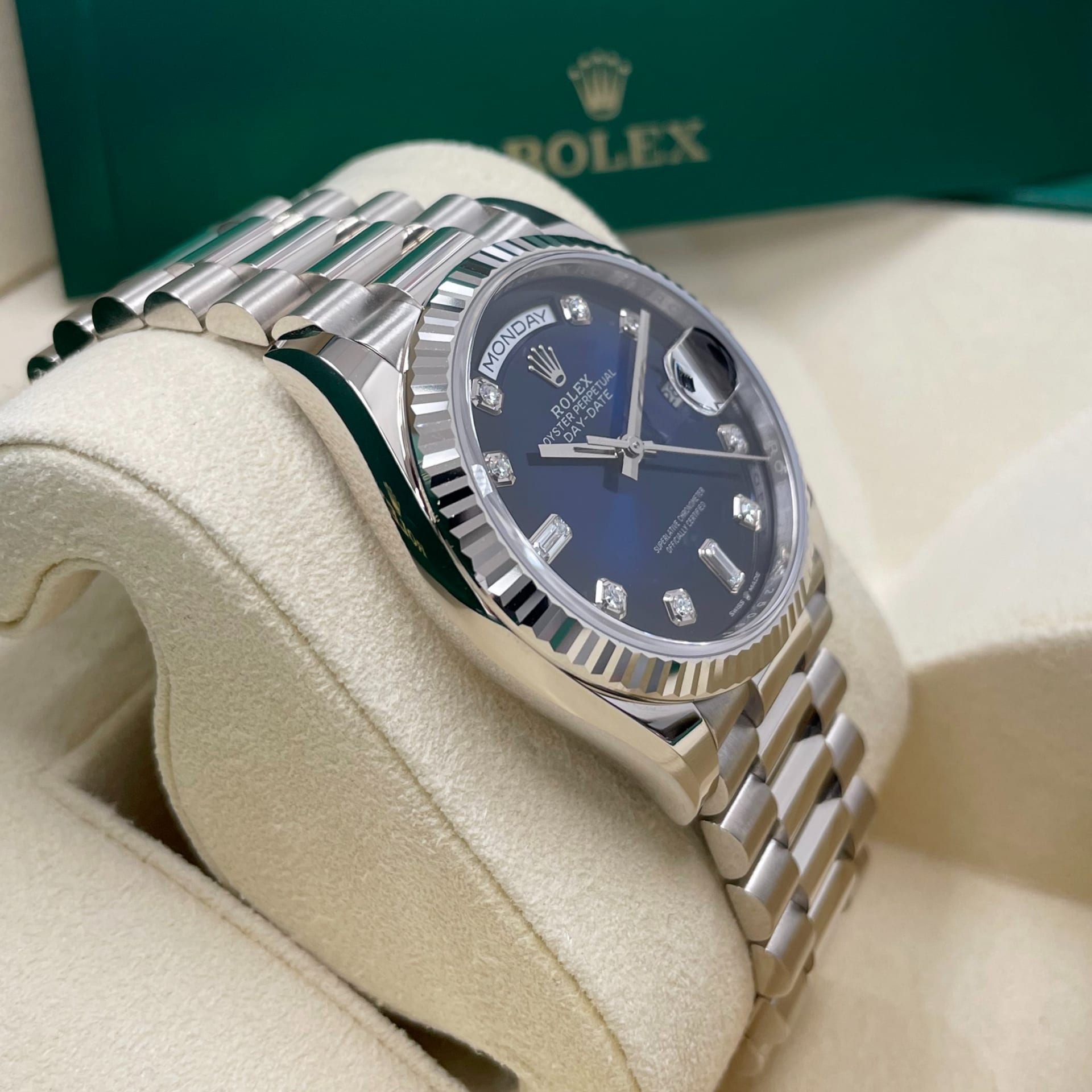 Rolex Day-Date 36 White Gold / Fluted / Blue Ombre