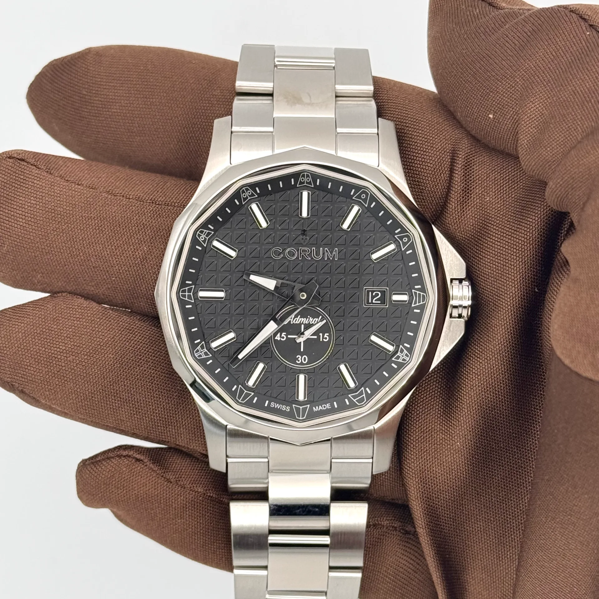 2024 Corum Admiral 42 Automatic Steel / Black / Bracelet A395/04292 - 395.110.20/V720 AN60