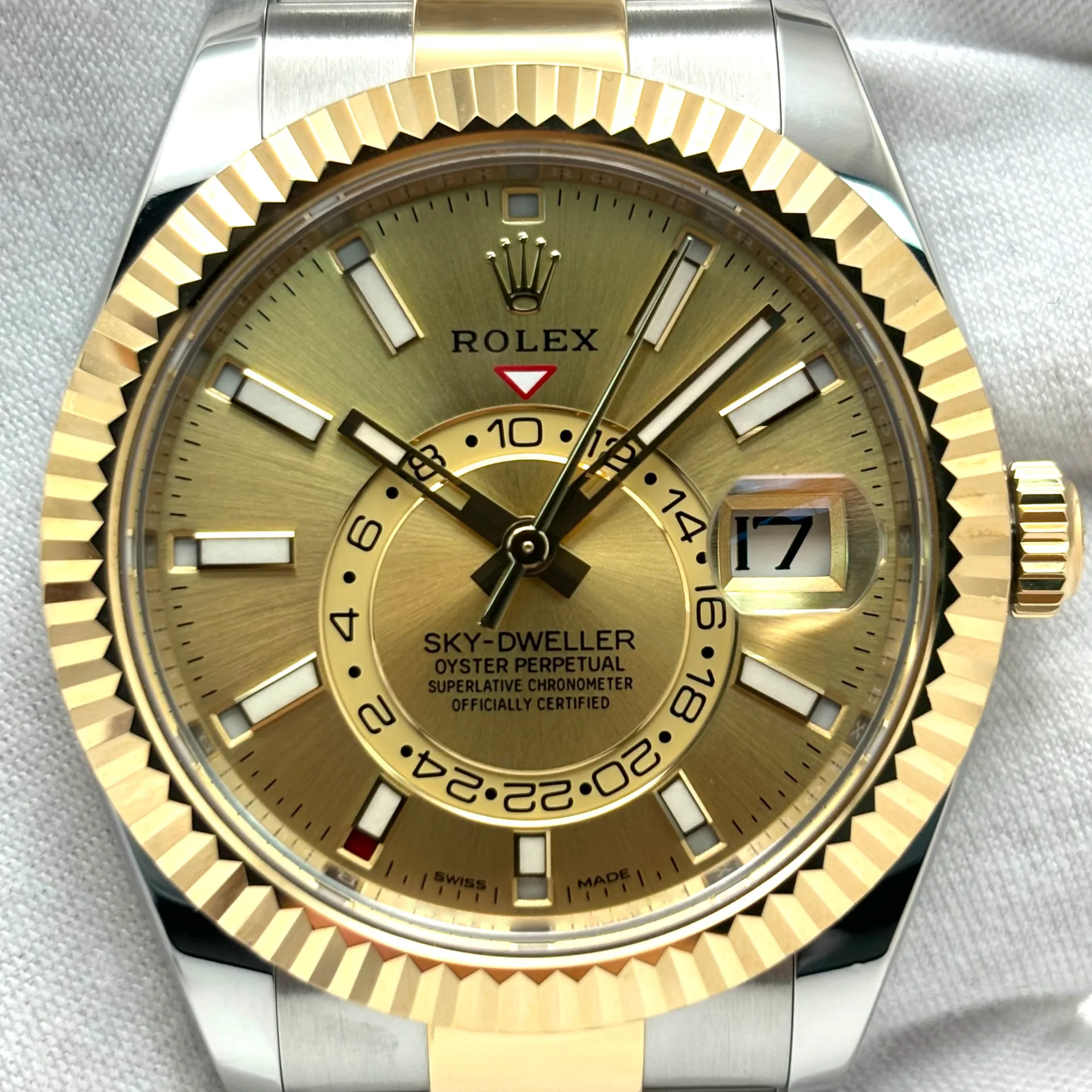 2 tone sky dweller best sale