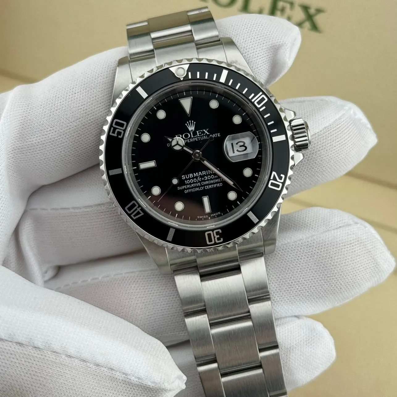 2004 Rolex Submariner Date / SuperLuminova 16610 Listing Image 5