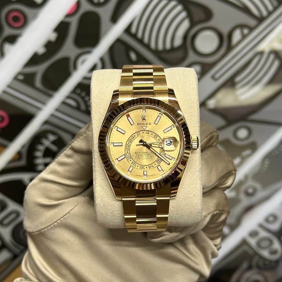 2024 Rolex Sky-Dweller 42 Yellow Gold / Champagne / Oyster 336938