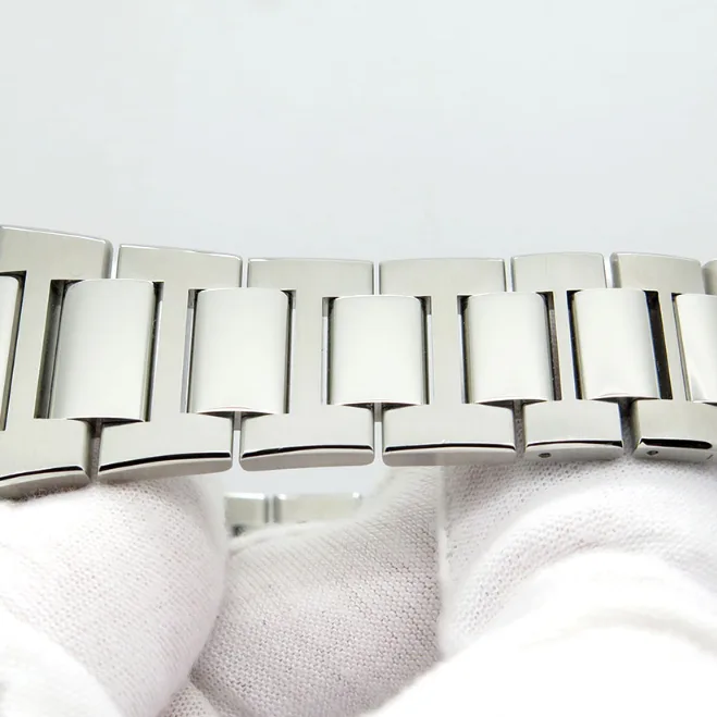 Girard-Perregaux Laureato 42 Chronograph Stainless Steel / Silver Panda / Bracelet 81020-11-131-11A Listing Image 5