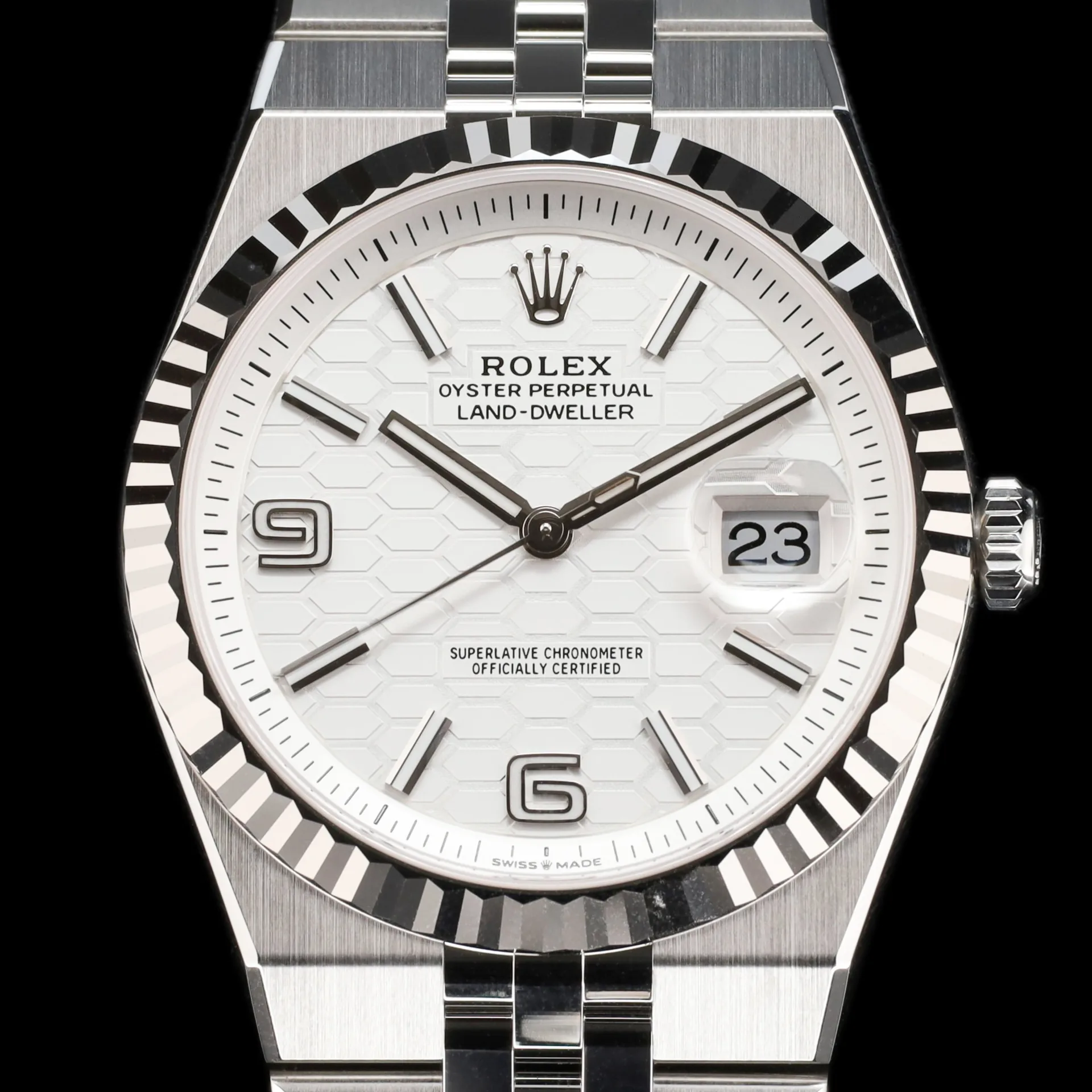 2025 Rolex Land-Dweller 40 Oystersteel / Fluted / White Honeycomb Motif / Arabic / Flat Jubilee 127334-0001