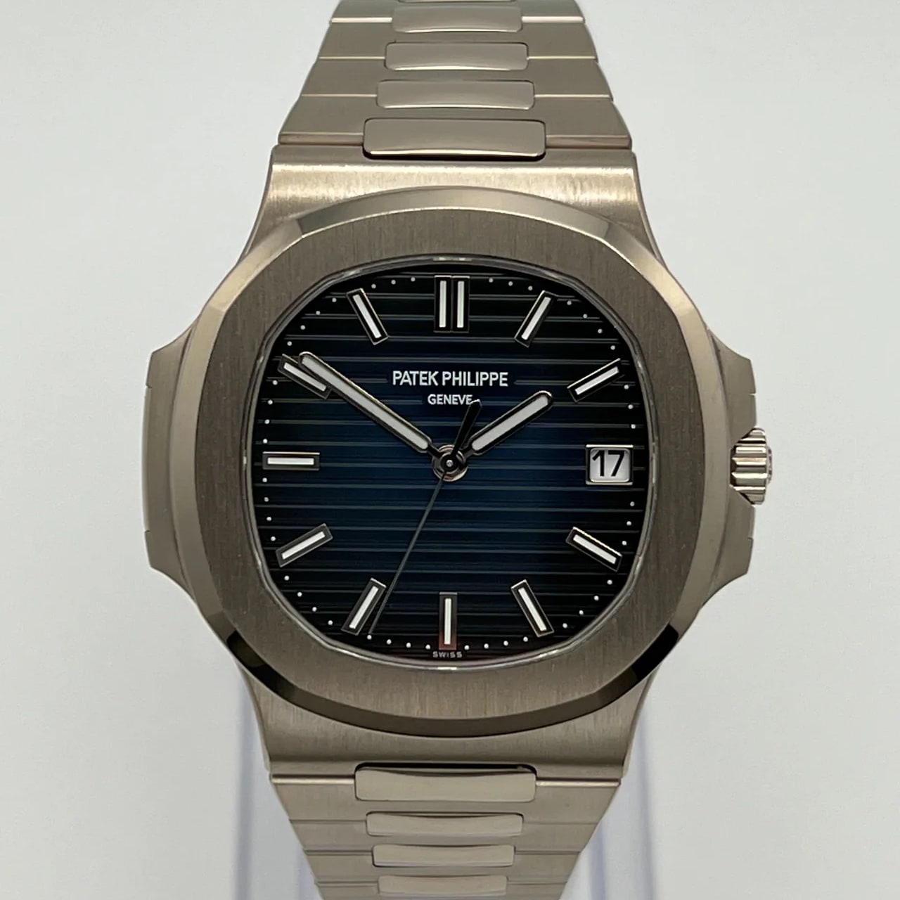 Patek Philippe  Nautilus Ref. 5811/1G-001 White Gold