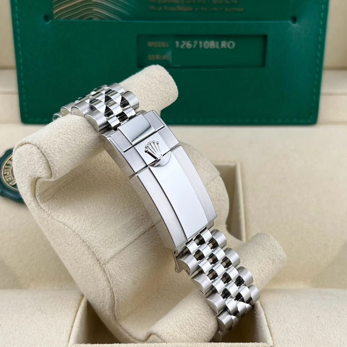 2021 Rolex GMT-Master II "Pepsi" / Jubilee 126710BLRO-0001 Listing Image 6