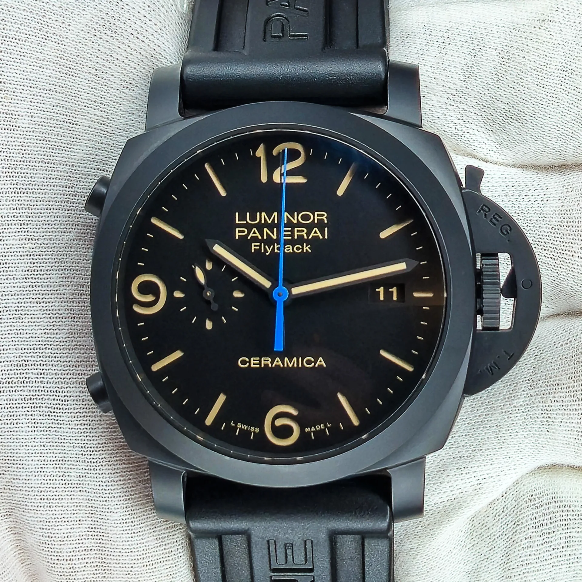 2016 Panerai Luminor 1950 44 3 Days Chrono Flyback Automatic Ceramic / Black PAM00580