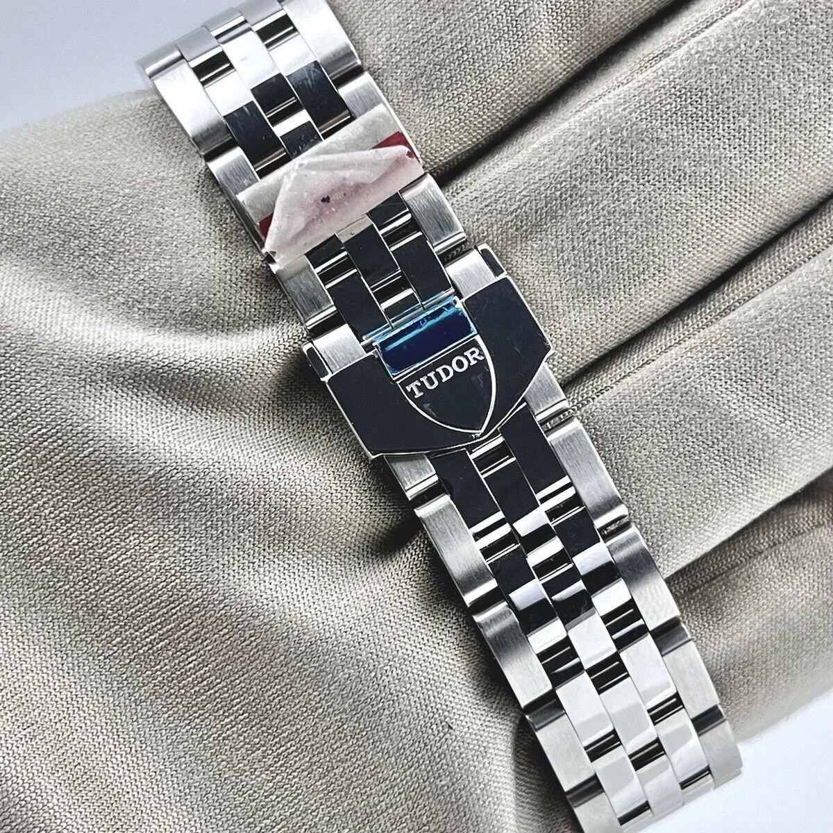 2023 Tudor Glamour Date 31 Diamond-Set / Black / Diamond-Set / Bracelet M53020-0007 Listing Image 5