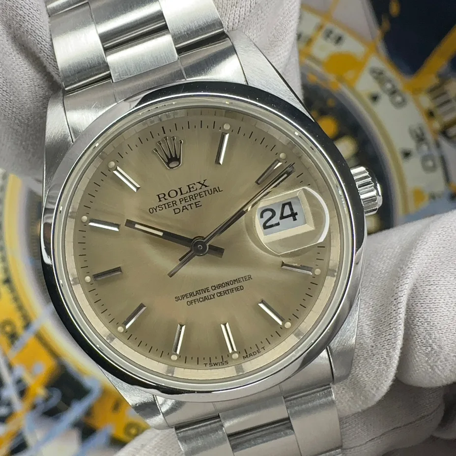 Rolex Oyster Perpetual Date - Smooth / Silver / Oyster 15200