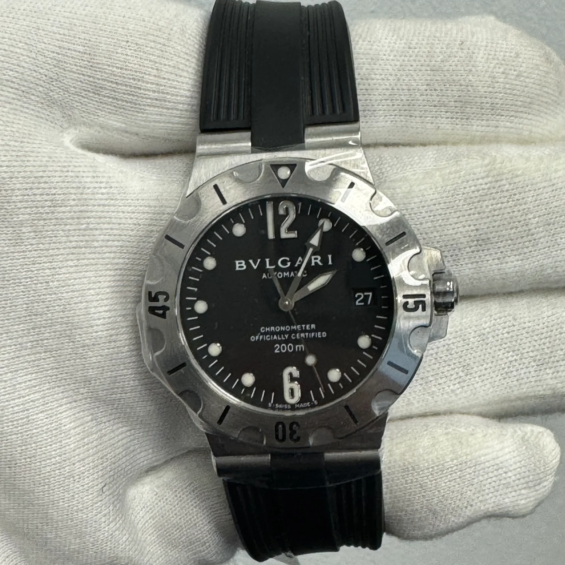 Auction: Bvlgari Diagono Scuba 38 Steel / Black / Rubber SD38S | Bezel