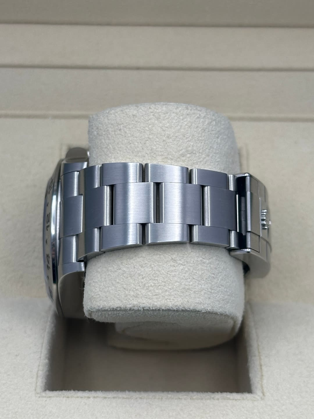 Auction: 2023 Rolex Explorer II Black 226570-0002 | Bezel