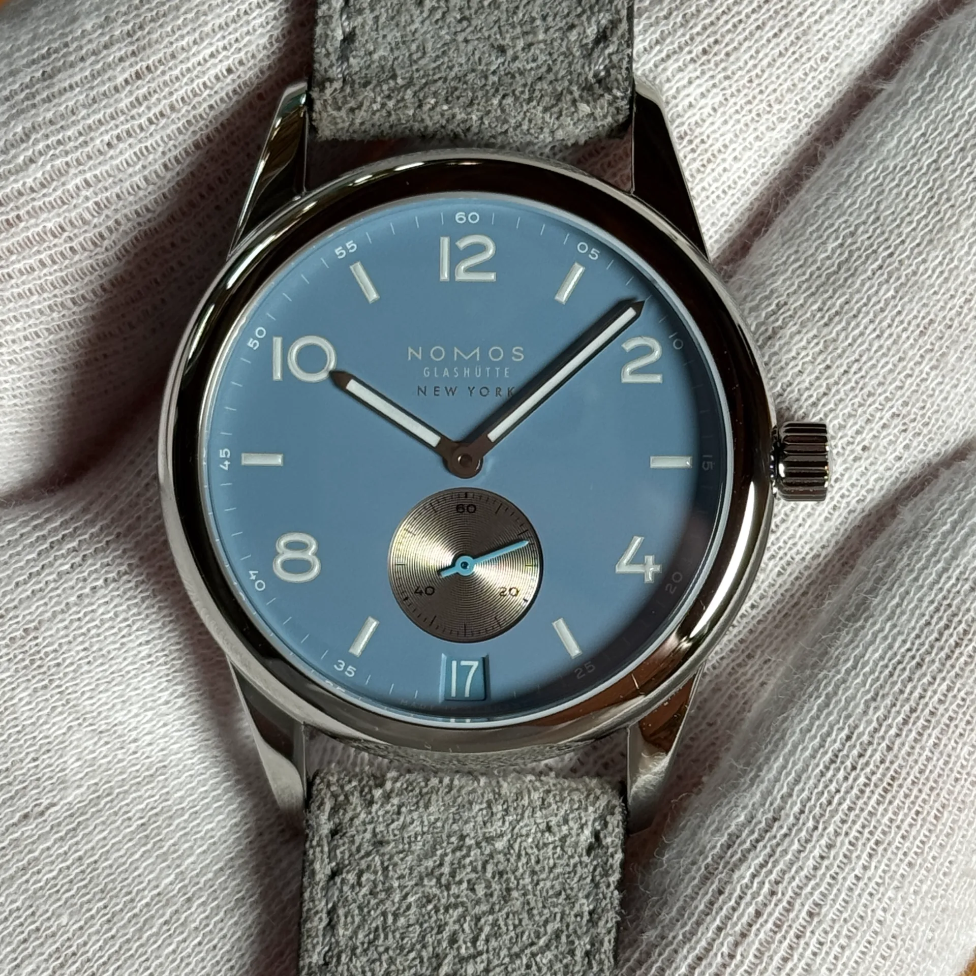 Hodinkee Nomos Limited 2022 Nomos Glashütte Club 38 Limited