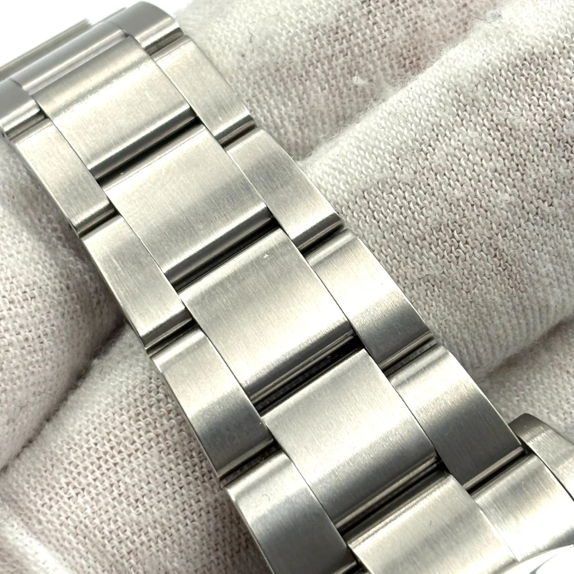 ROLEX EXPLORER 39ミリ文字盤 針3点セット s-l1200.jpg