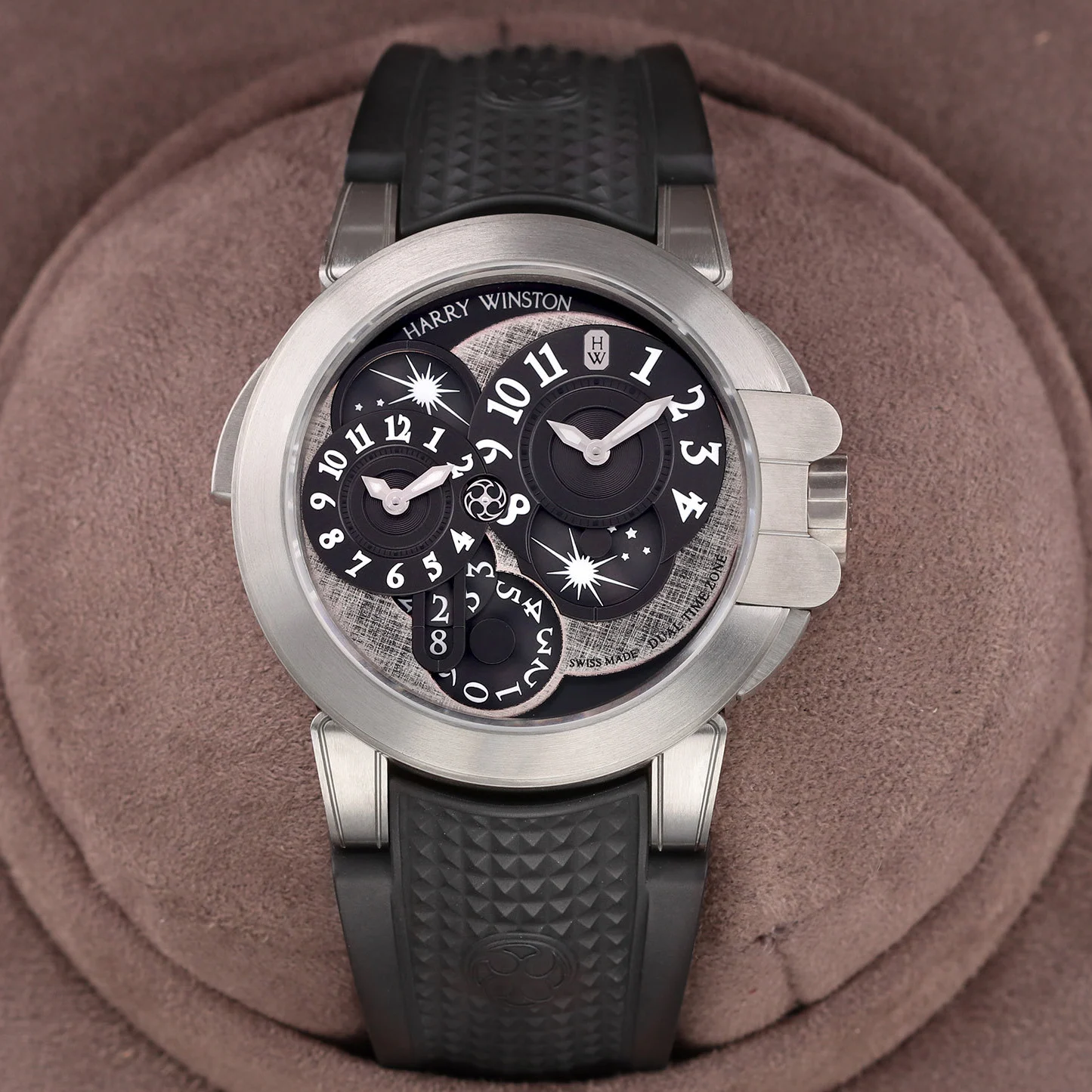 VIPSALE【Burberry】チェックバレリーナアーカイブ Pre-Owned Luxury Watches | Authenticated In-House | Bezel