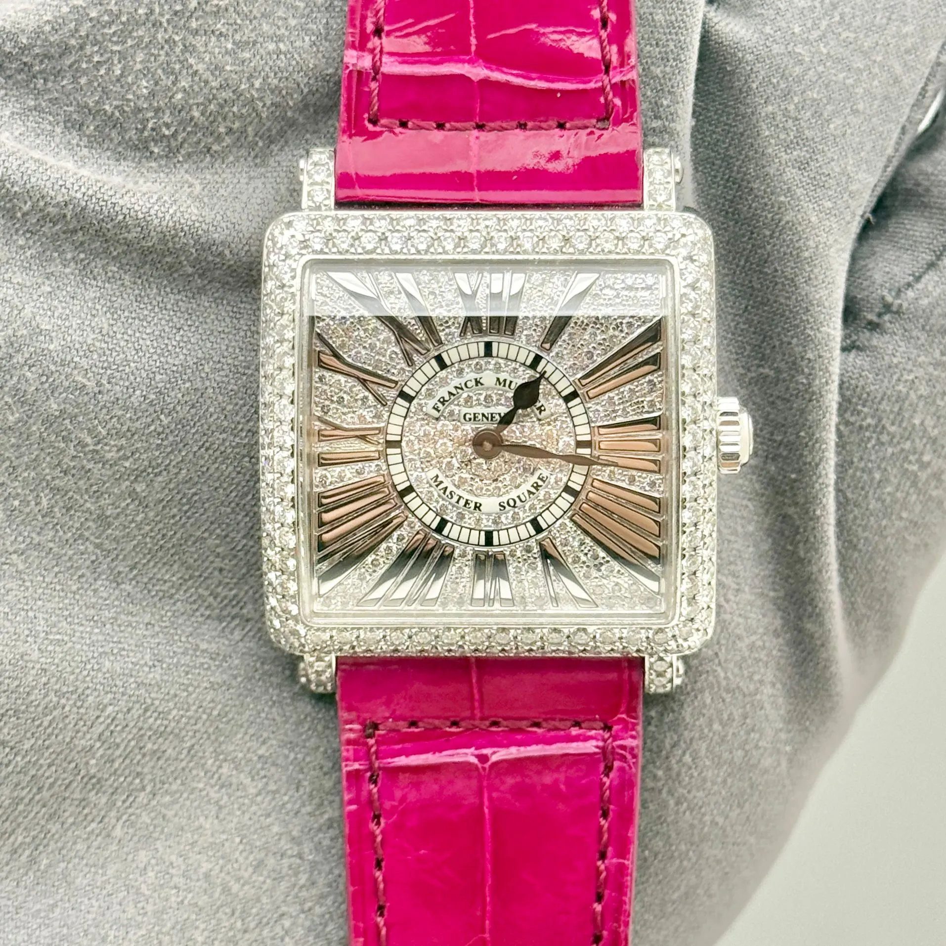 Franck Muller Master Square Relief White Gold / Diamond-Set / Diamond-Paved / Roman / Strap 6002 L QZ R D CD