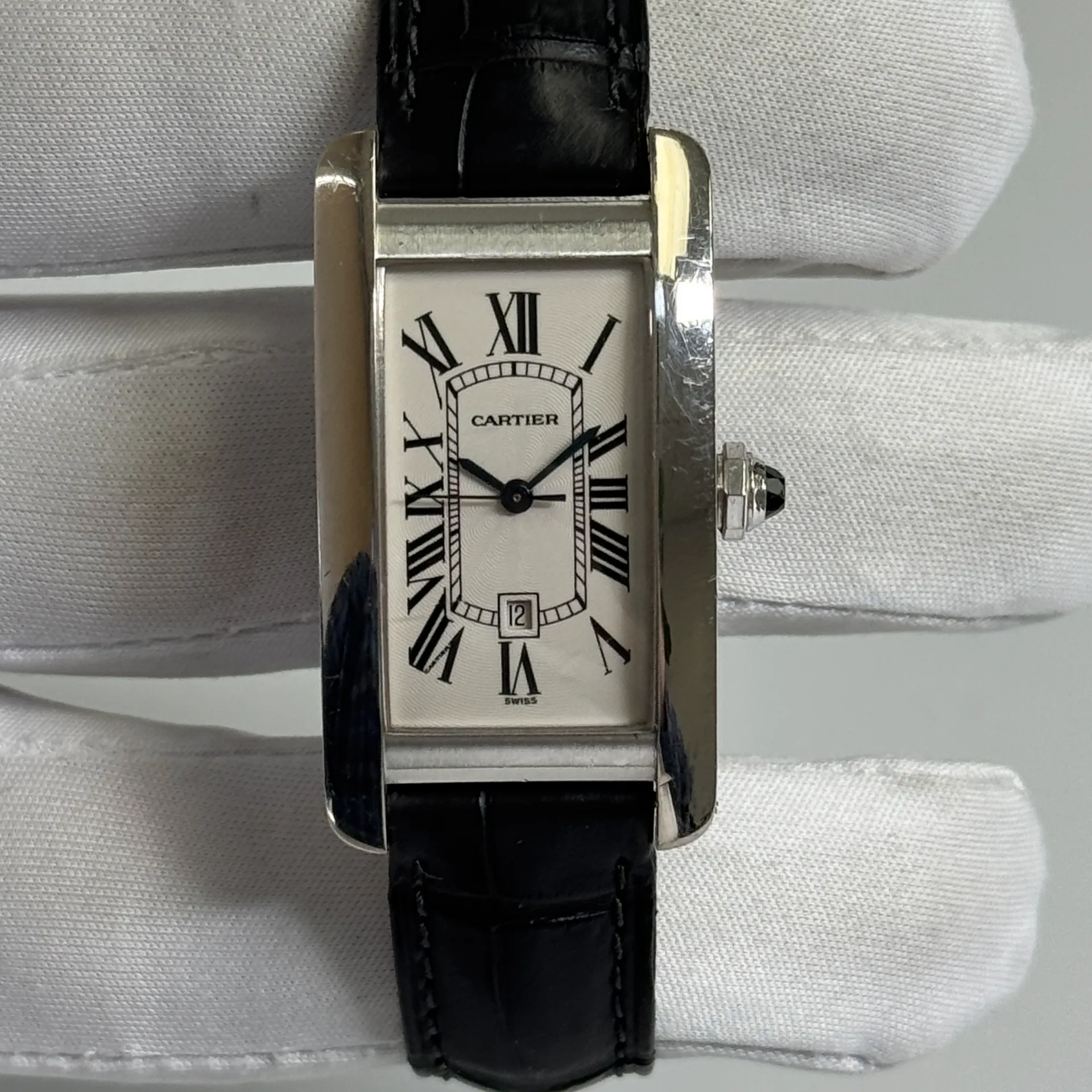 Cartier Tank Américaine Medium White Gold / Silvered / Roman / Strap W2603656