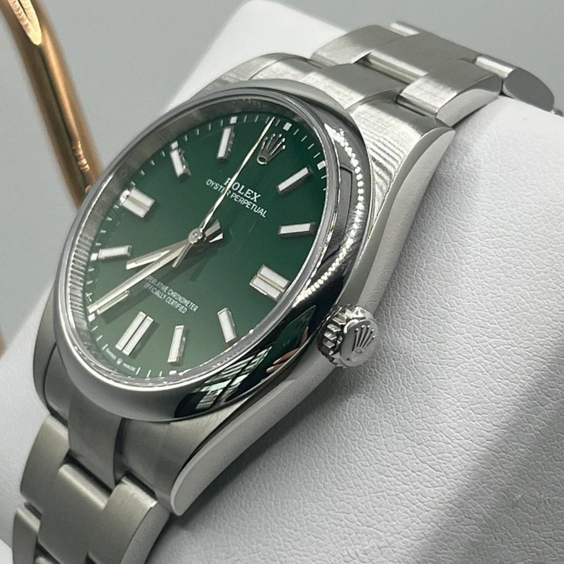 2022 Rolex Oyster Perpetual 41 Green 124300-0005 Listing Image 2
