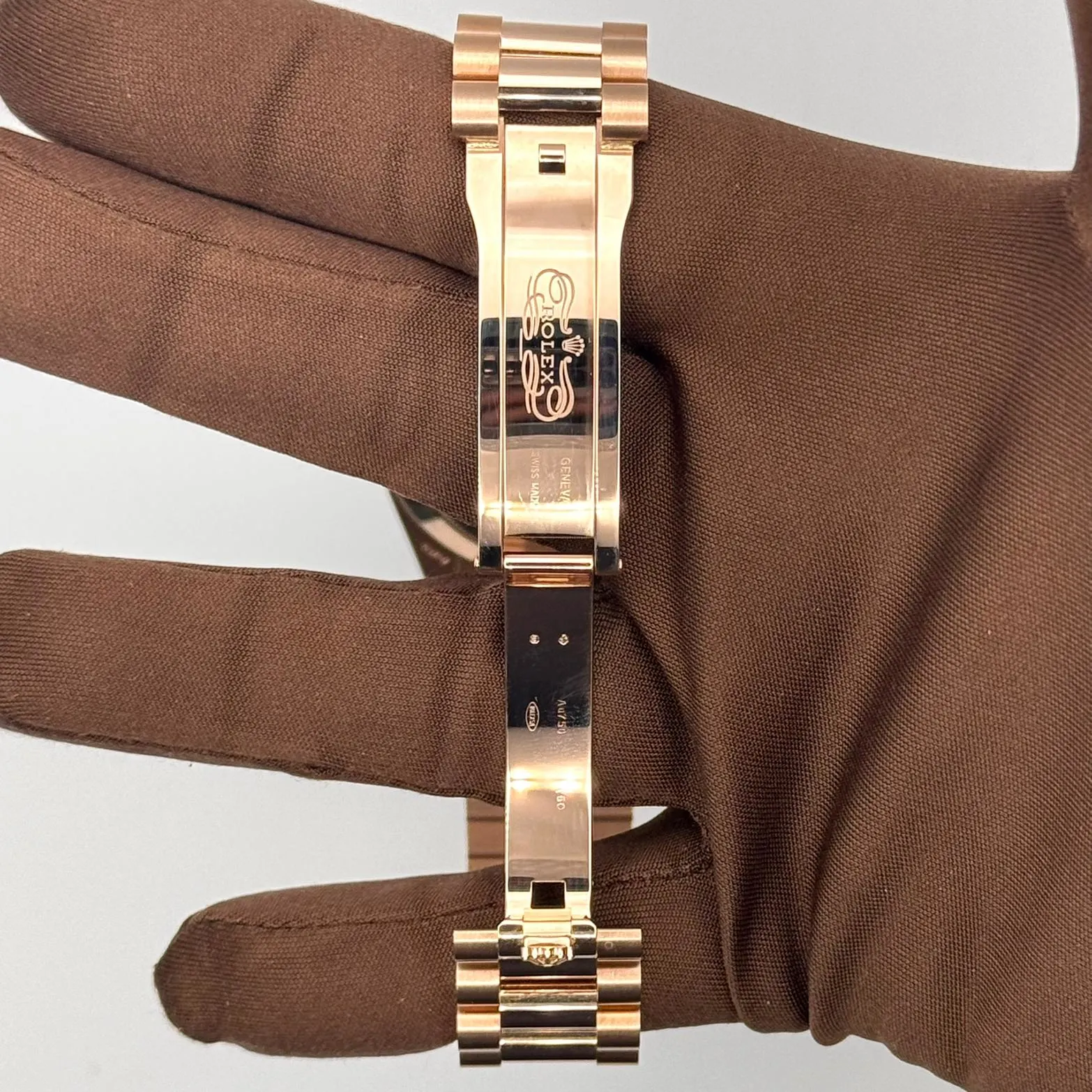 2023 Rolex Day-Date 40 Rose Gold / Fluted / Olive-Green / Roman / President 228235-0025 Listing Image 5