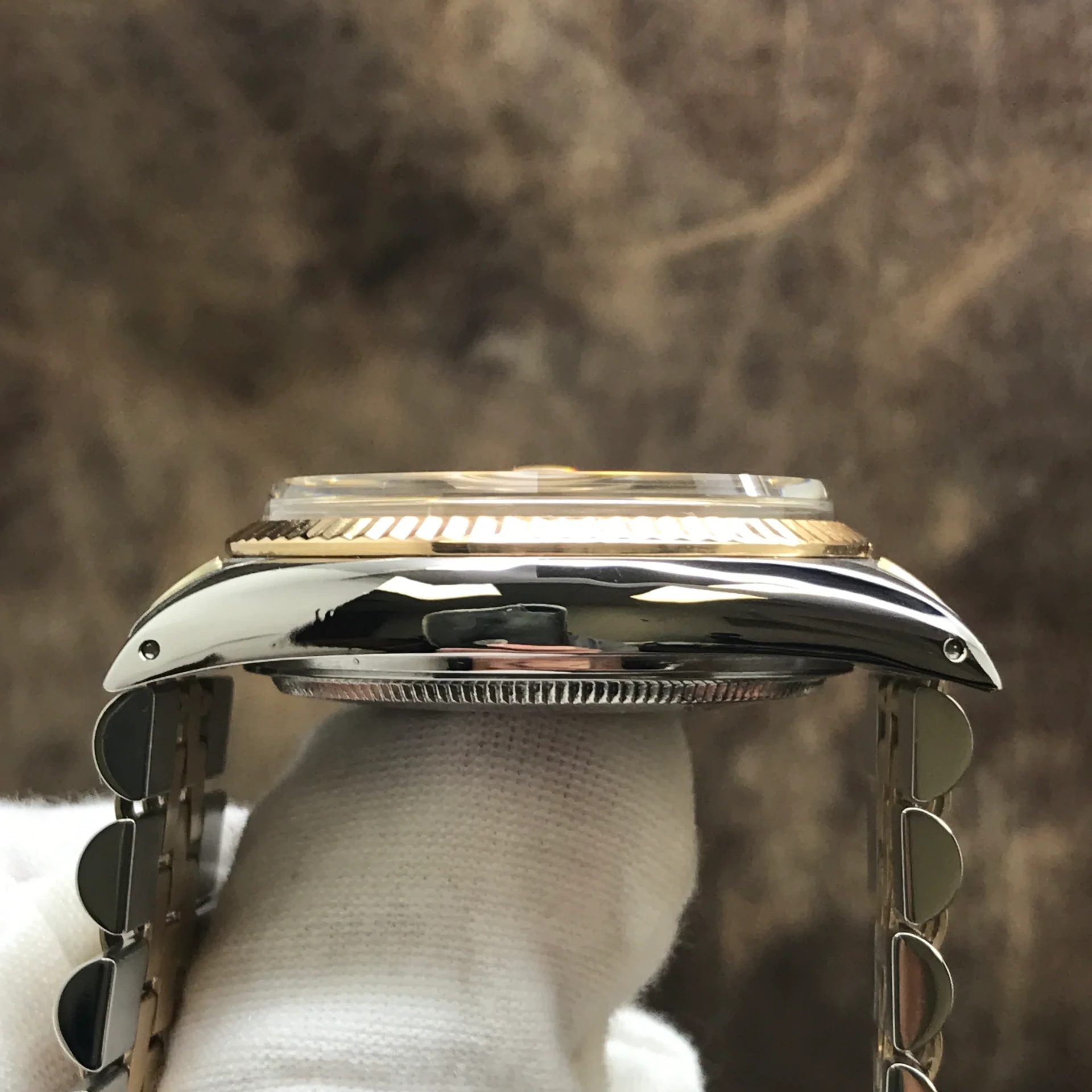 Rolex Datejust Two-Tone / Fluted / Champagne / Jubilee 16013 Listing Image 3
