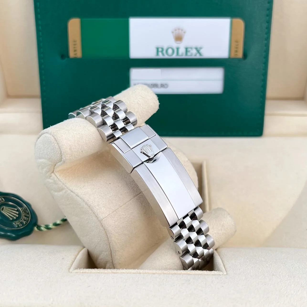 2020 Rolex GMT-Master II "Pepsi" / Jubilee 126710BLRO-0001 Listing Image 4