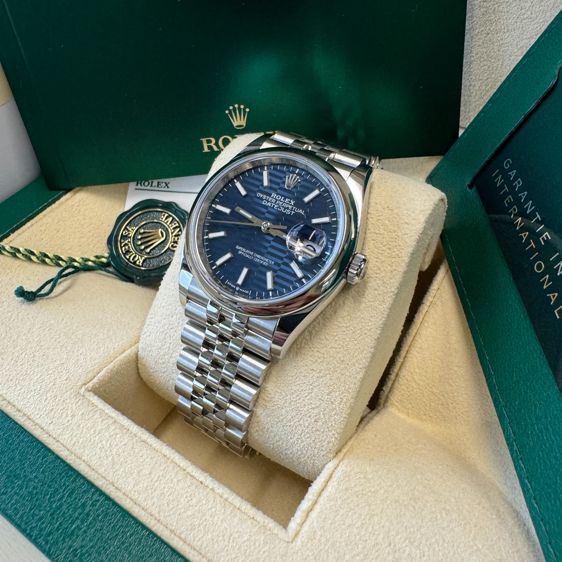 Rolex Datejust 36 Smooth / Fluted-Motif / Jubilee 126200
