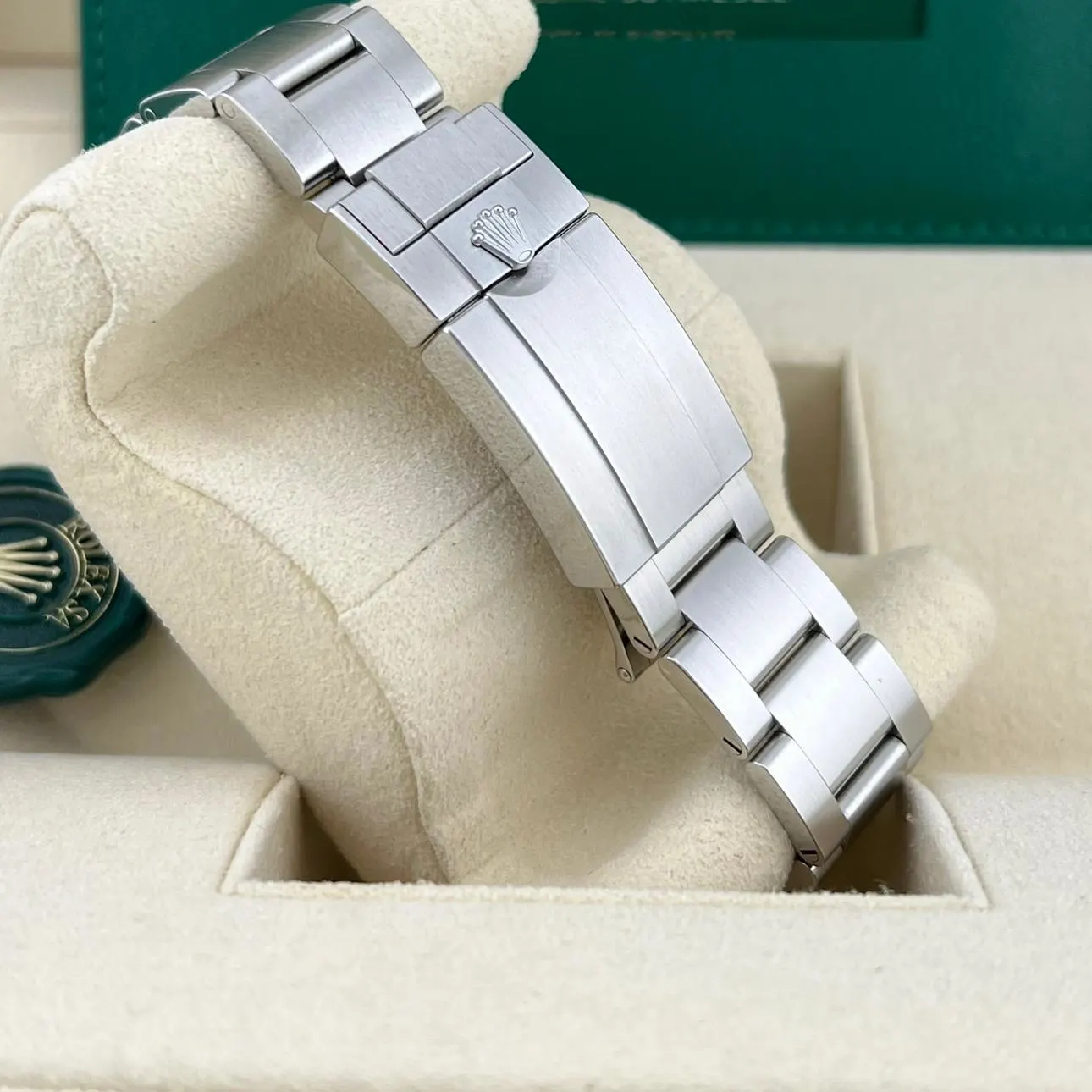 2023 Rolex Air-King 40 126900-0001 Listing Image 4