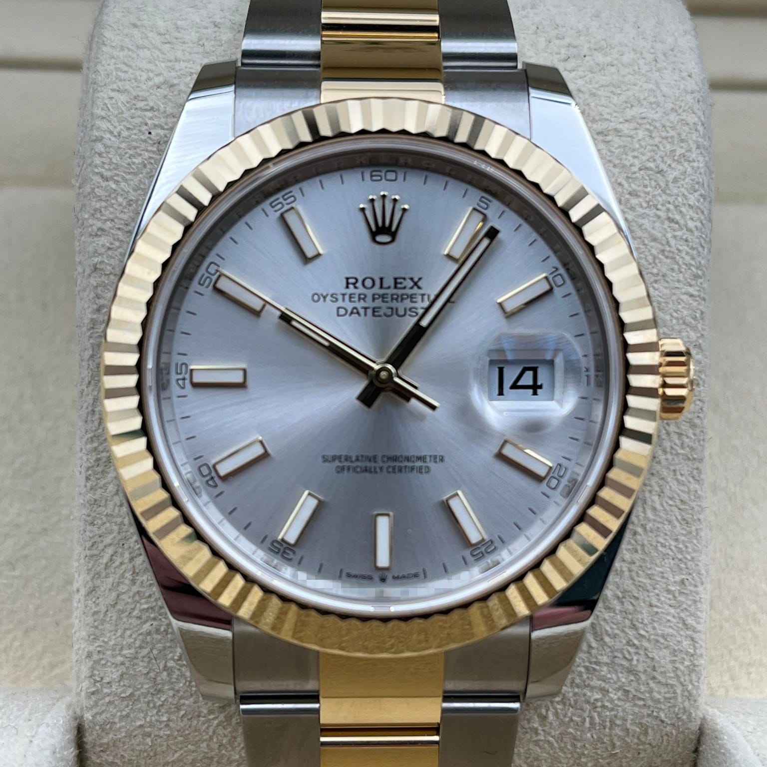 Rolex Datejust 41 Two-Tone / Fluted / Silver / Oyster 126333-0001 | Bezel