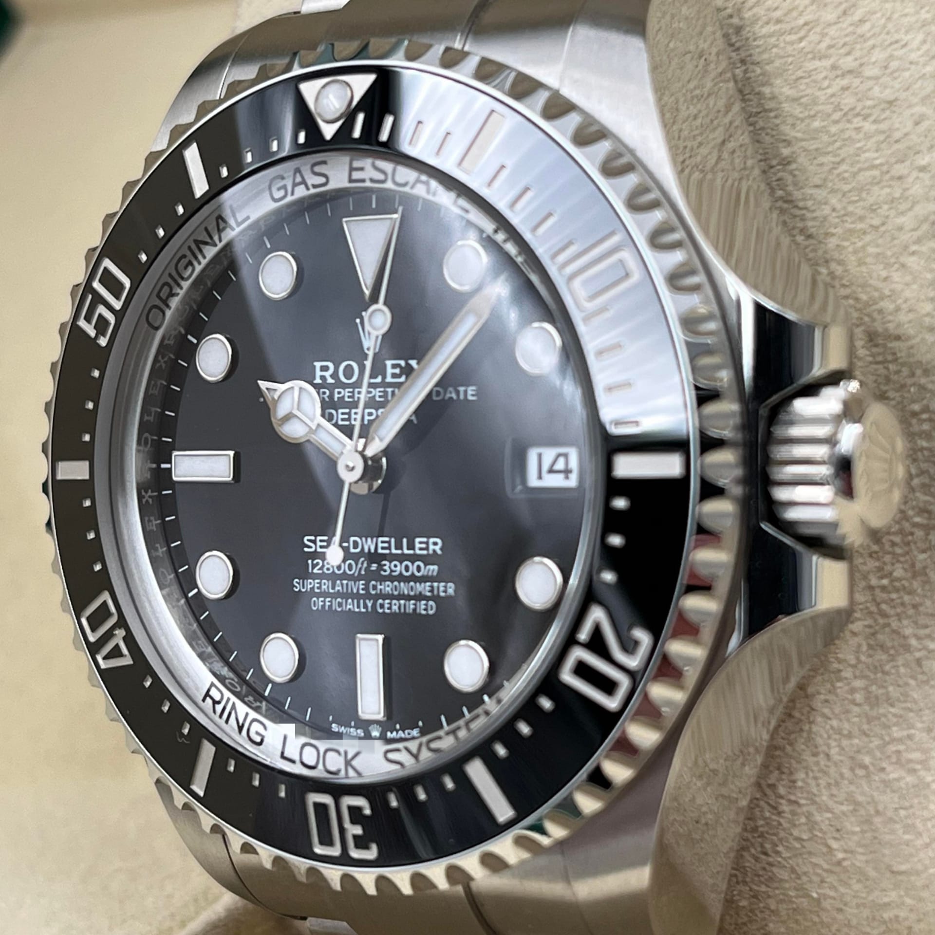 Rolex Sea Dweller Deepsea 136660 0004 Watches Bezel