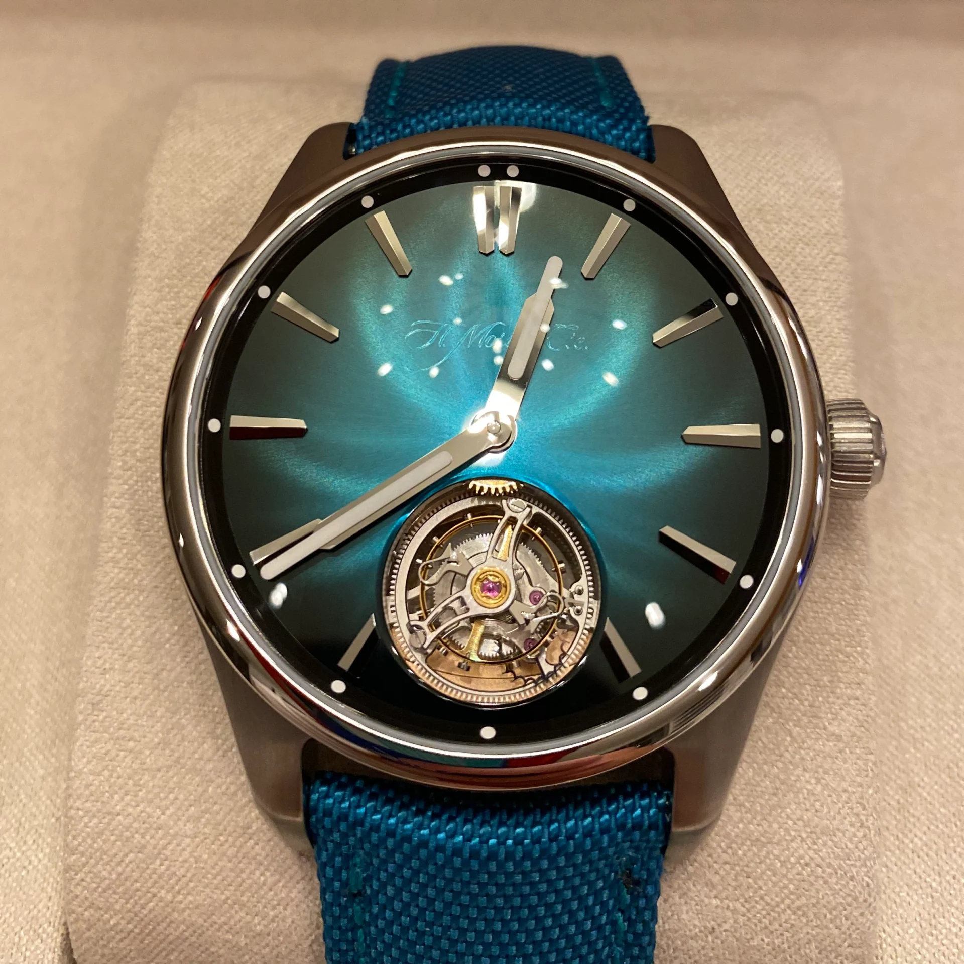2022 H. Moser & Cie Pioneer Tourbillon Blue Lagoon Fumé - Limited to 50 Pieces 3804-1205 Listing Image 1