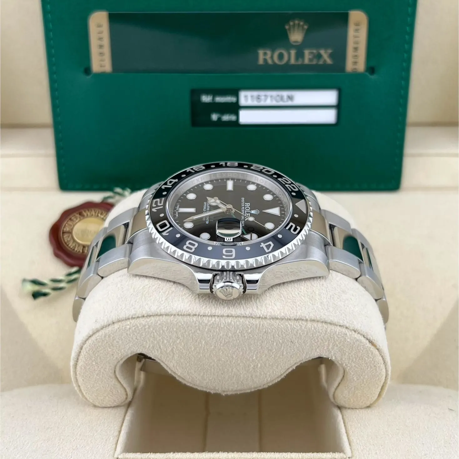 2010 Rolex GMT-Master II / Black 116710LN-0001 Listing Image 4