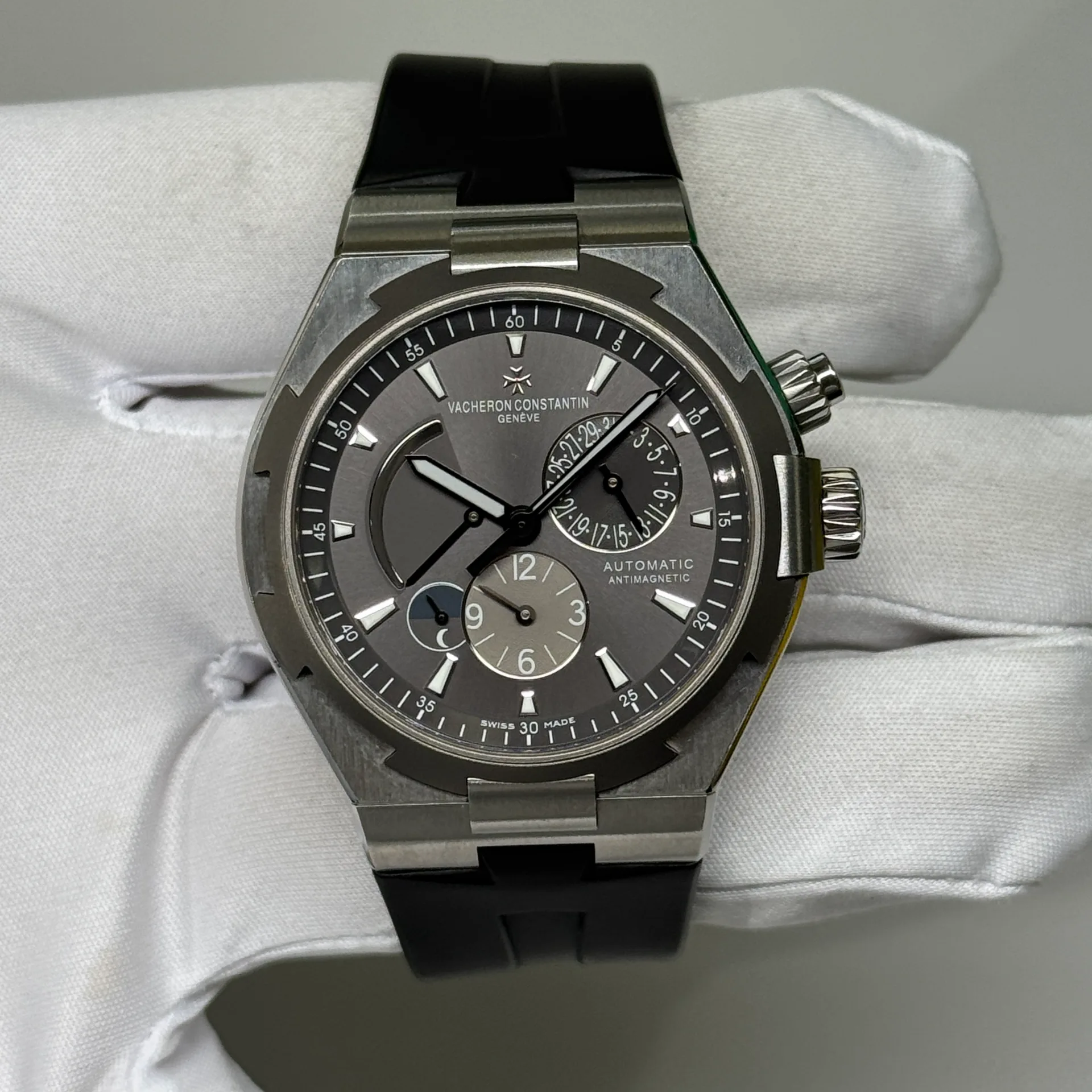 2015 Vacheron Constantin Overseas Dual Time 42 Steel / Titanium / Gray / Strap 47450/000W-9511