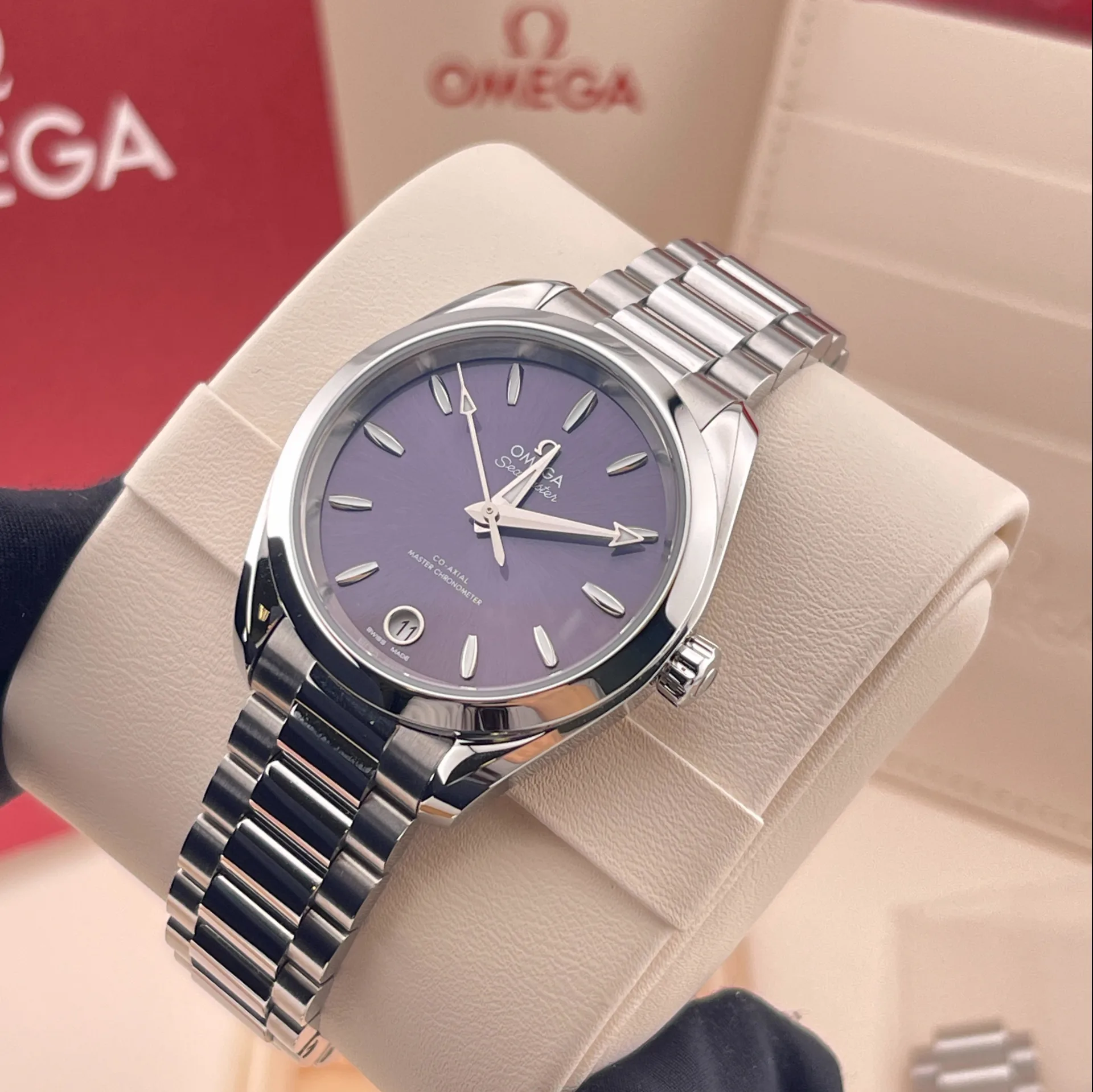 2023 Omega Seamaster Aqua Terra 150M Co-Axial Master Chronometer 34mm / Purple 220.10.34.20.10.002
