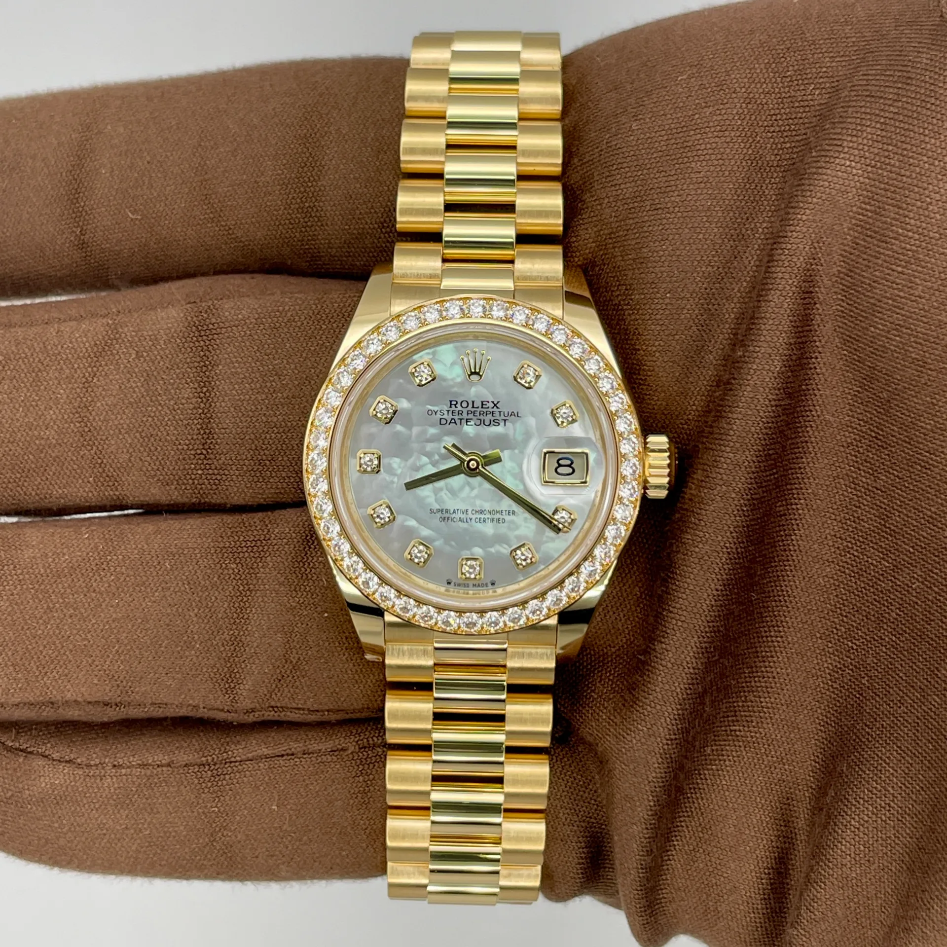 2025 Rolex Lady-Datejust 28 Yellow Gold / Diamond-Set / MOP / Diamond-Set / President 279138RBR-0015