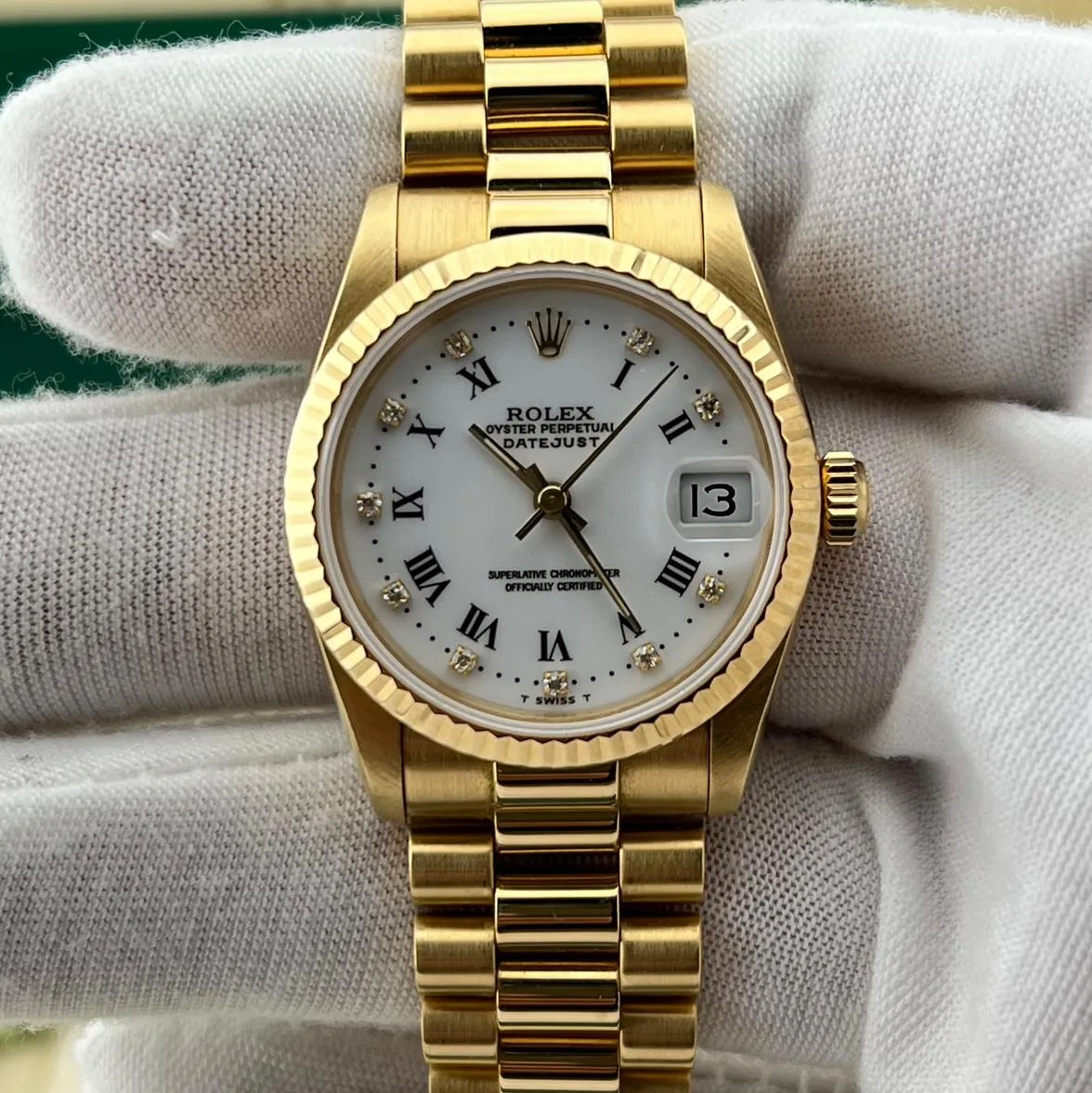 1990 Rolex Datejust 31 Yellow Gold / Fluted / White / Roman Diamond-Set / President 68278 Listing Image 4