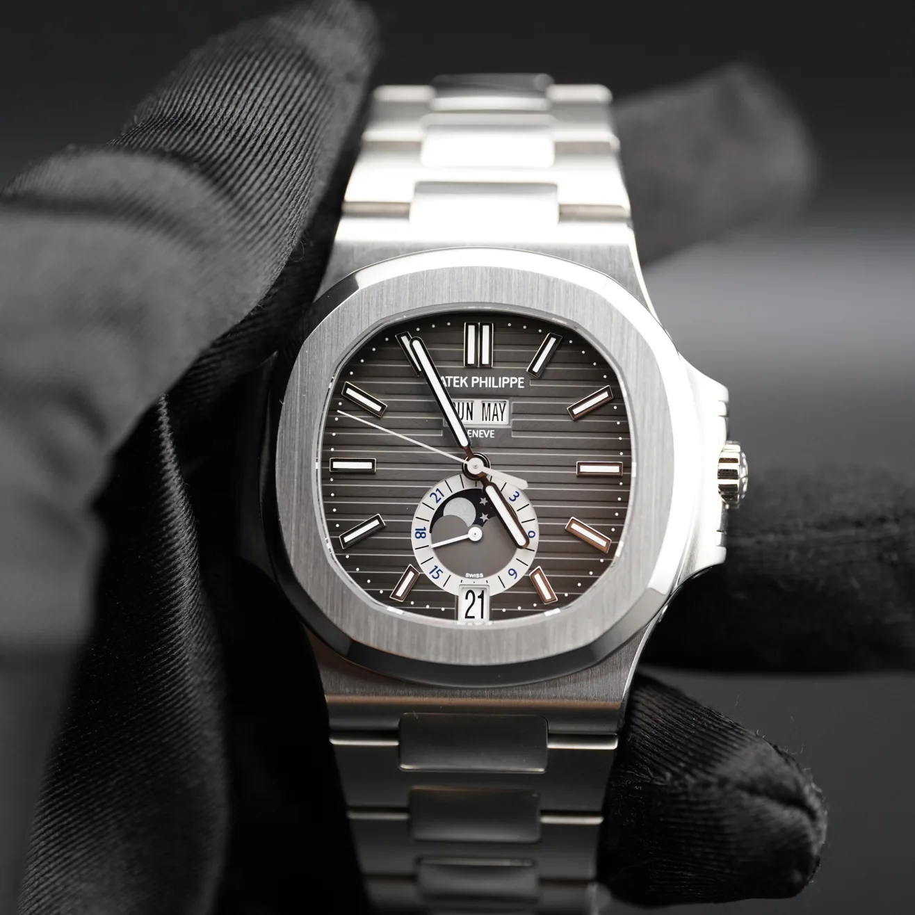 2016 Patek Philippe Nautilus Annual Calendar / Black 5726/1A-001