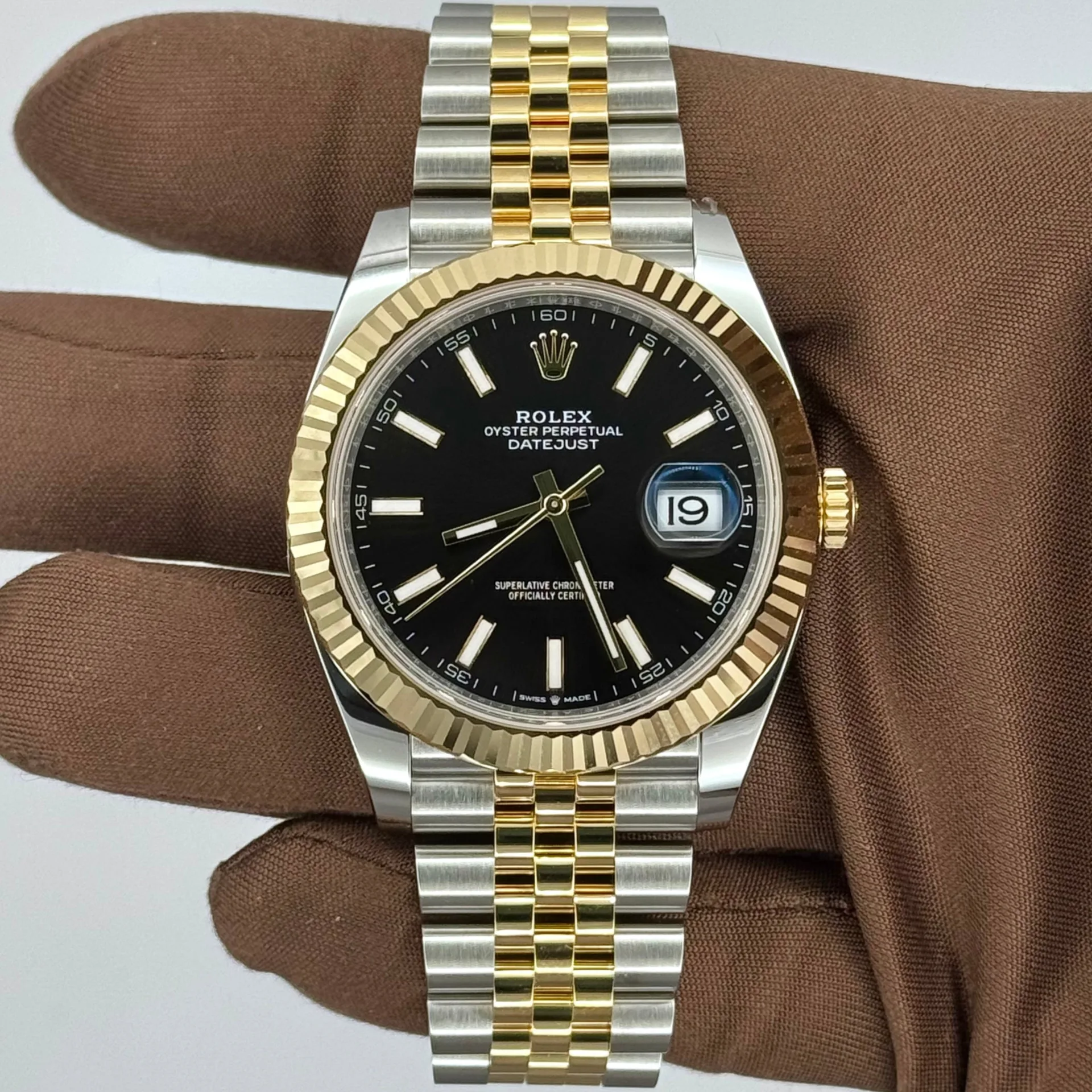2025 Rolex Datejust 41 Two-Tone / Fluted / Black / Jubilee 126333-0014