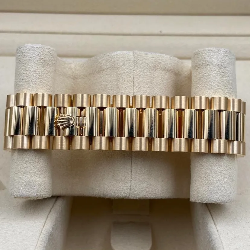 2022 Rolex Day-Date 40 Yellow Gold / Fluted / White / Roman 228238-0042 Listing Image 4